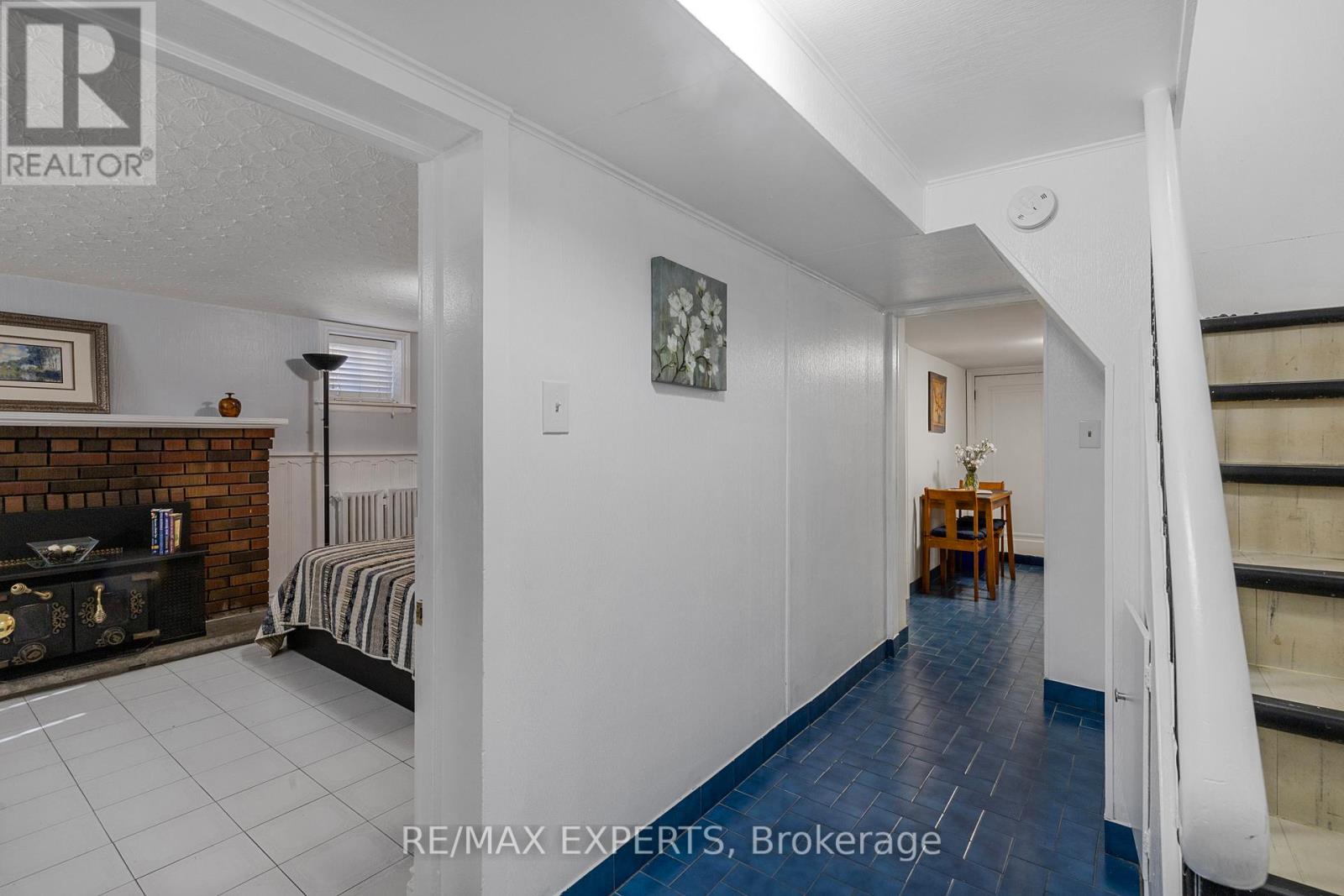 Lower - 114 Trowell Avenue, Toronto, Ontario  M6M 1L7 - Photo 13 - W12471169