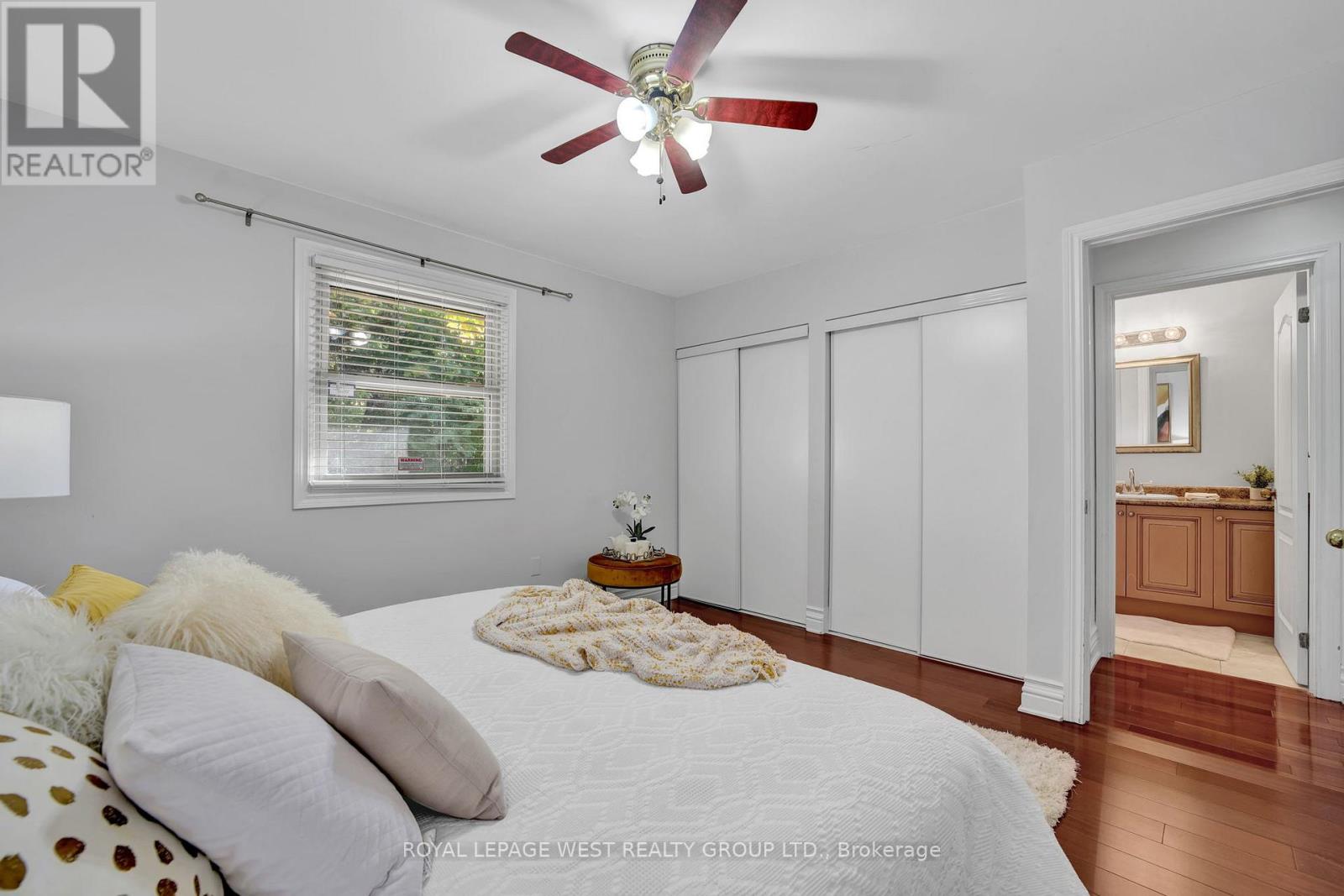 44 Westglen Crescent, Toronto, Ontario  M9B 4R1 - Photo 21 - W12471172