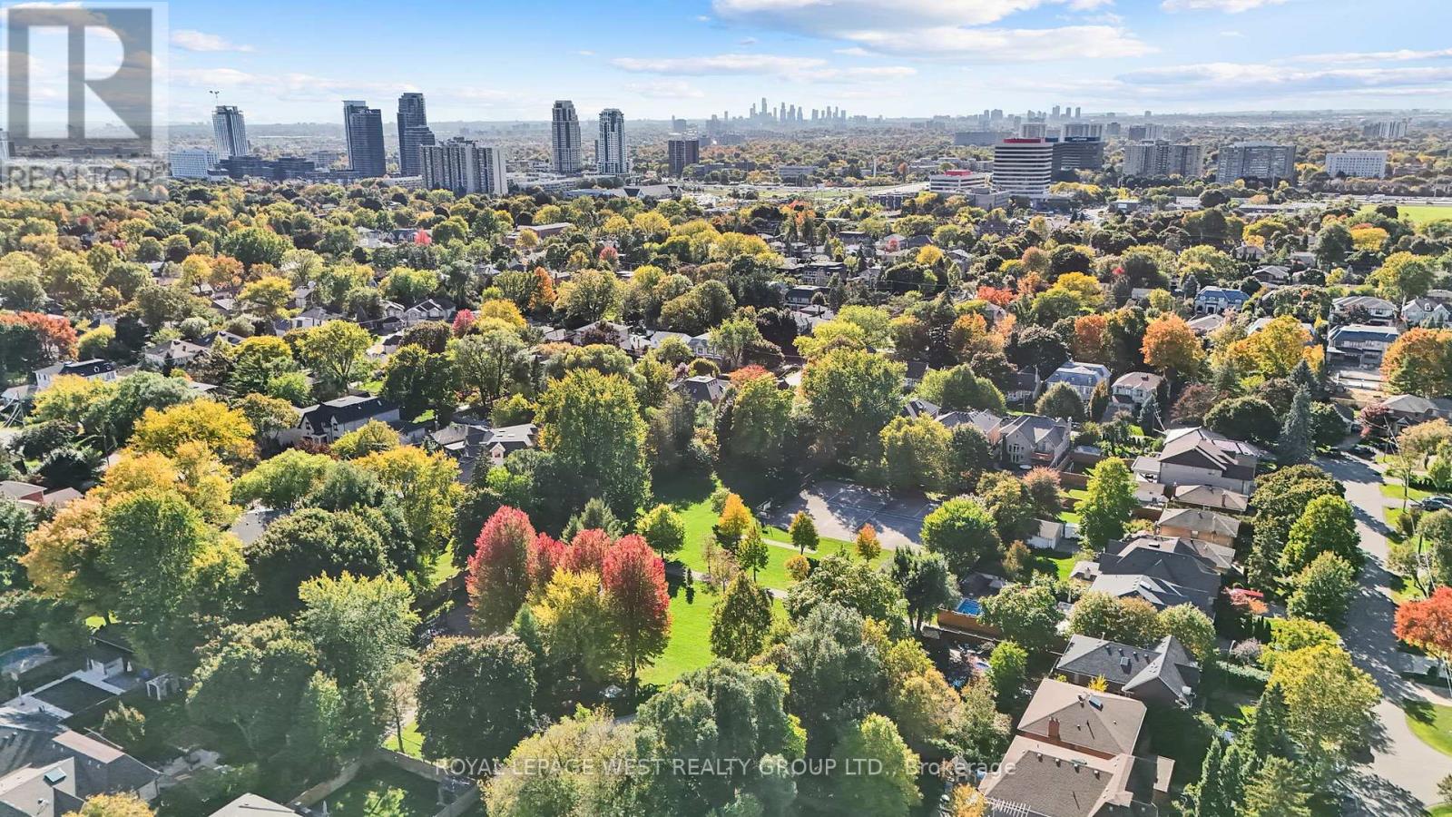 44 Westglen Crescent, Toronto, Ontario  M9B 4R1 - Photo 48 - W12471172