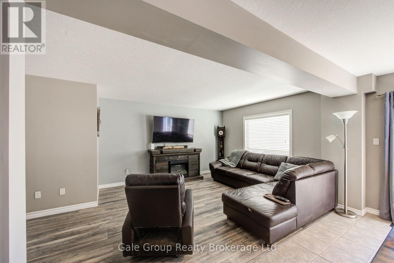 241 Florence Avenue, Ingersoll, Ontario  N5C 3Y8 - Photo 12 - X12471222