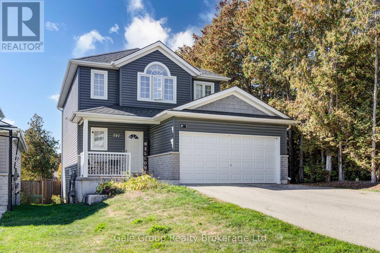 241 Florence Avenue, Ingersoll, Ontario  N5C 3Y8 - Photo 2 - X12471222