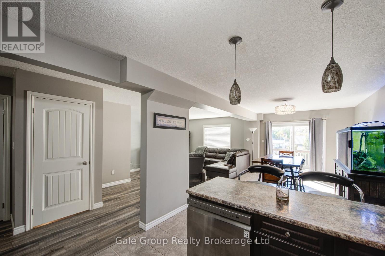 241 Florence Avenue, Ingersoll, Ontario  N5C 3Y8 - Photo 9 - X12471222