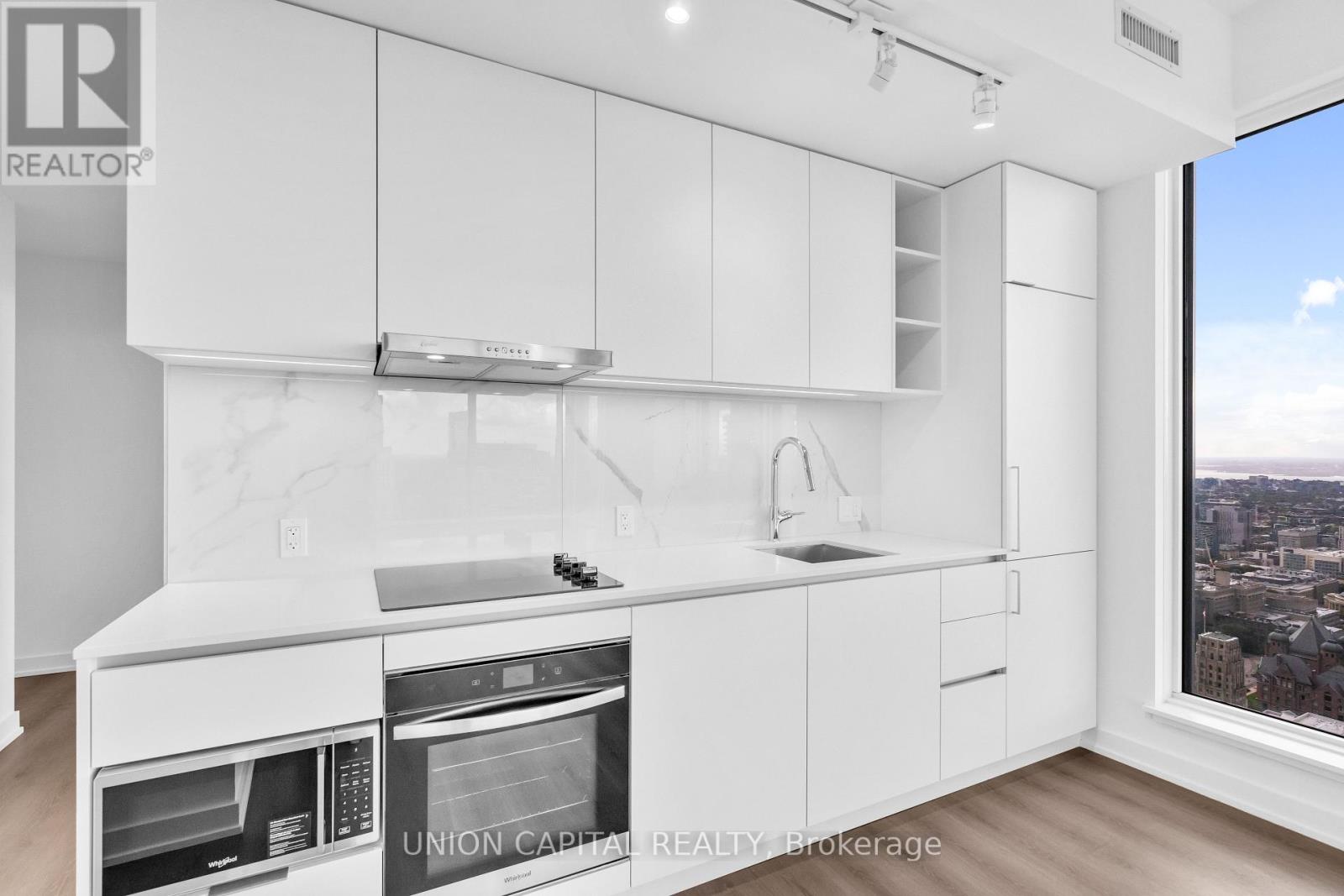 Lph02 - 8 Wellesley St W Street, Toronto, Ontario  M4Y 0J5 - Photo 9 - C12432558