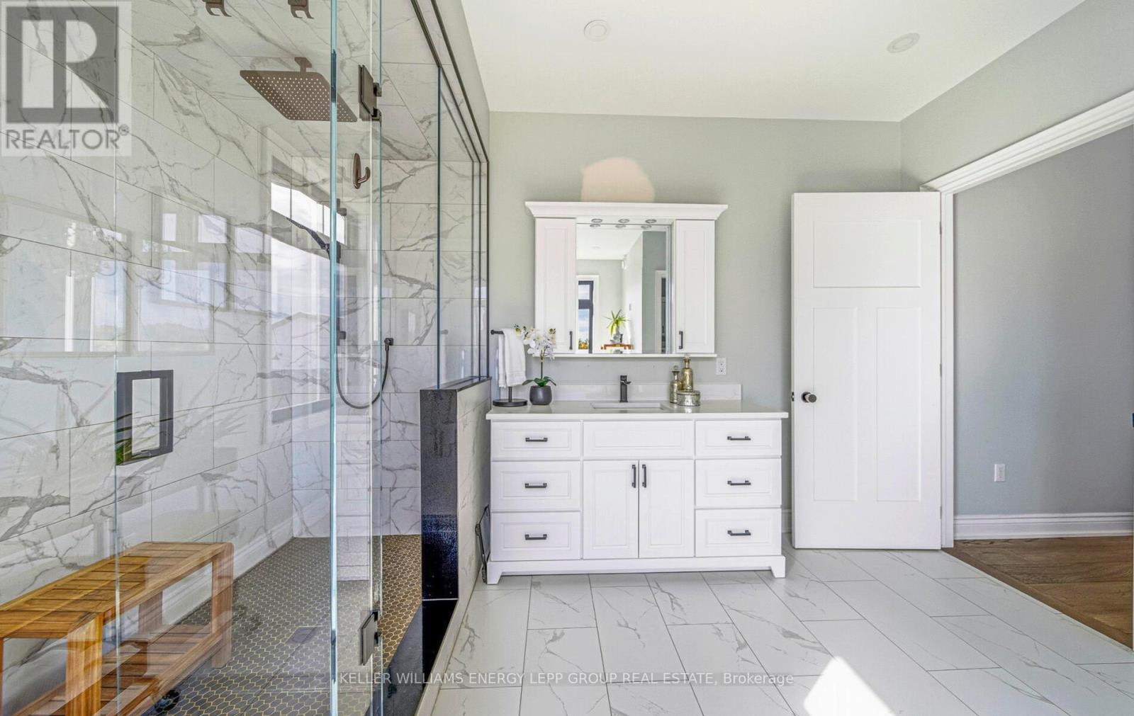 305 Glenarm Road, Kawartha Lakes, Ontario  K0M 2T0 - Photo 35 - X12468485