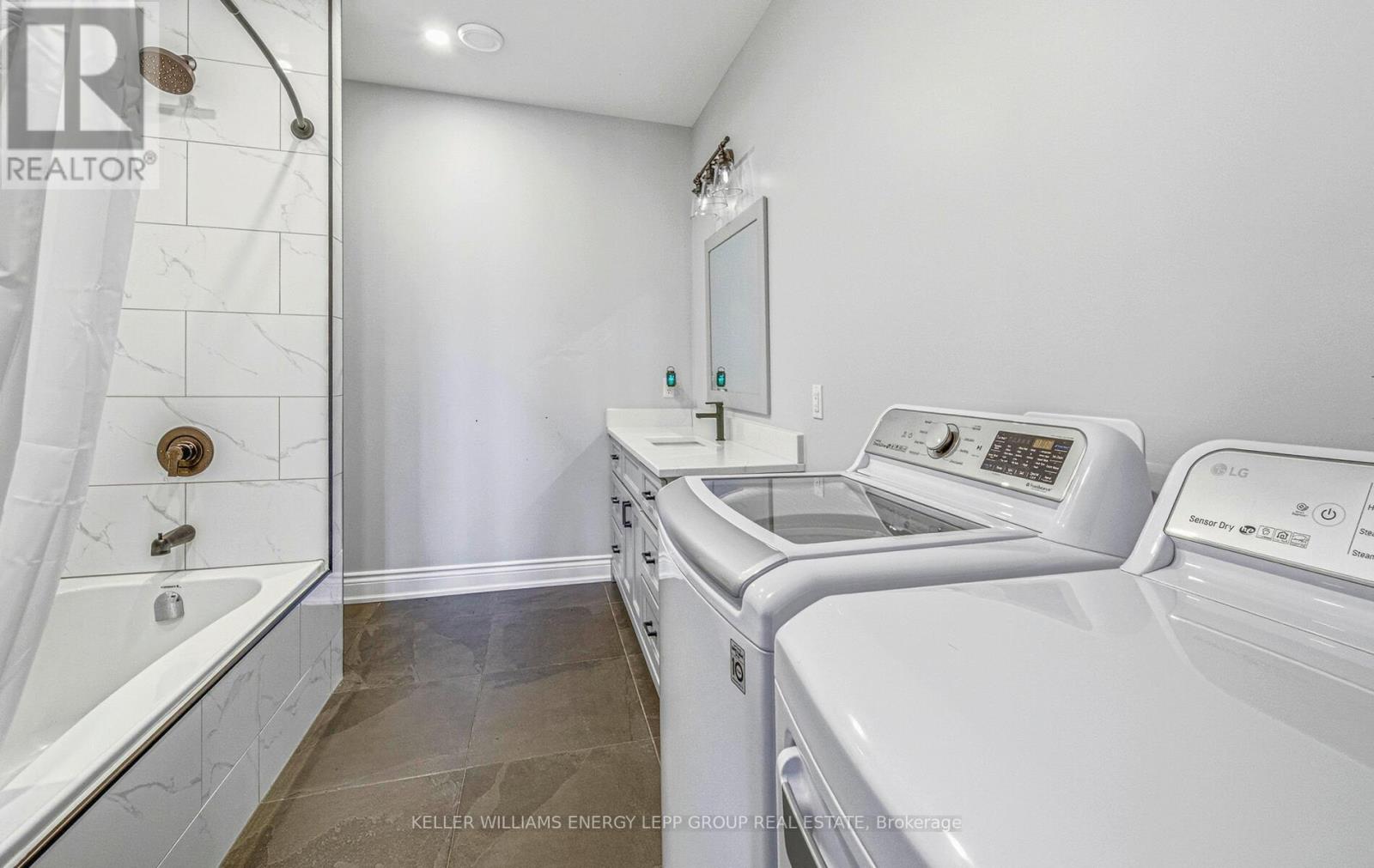 305 Glenarm Road, Kawartha Lakes, Ontario  K0M 2T0 - Photo 41 - X12468485