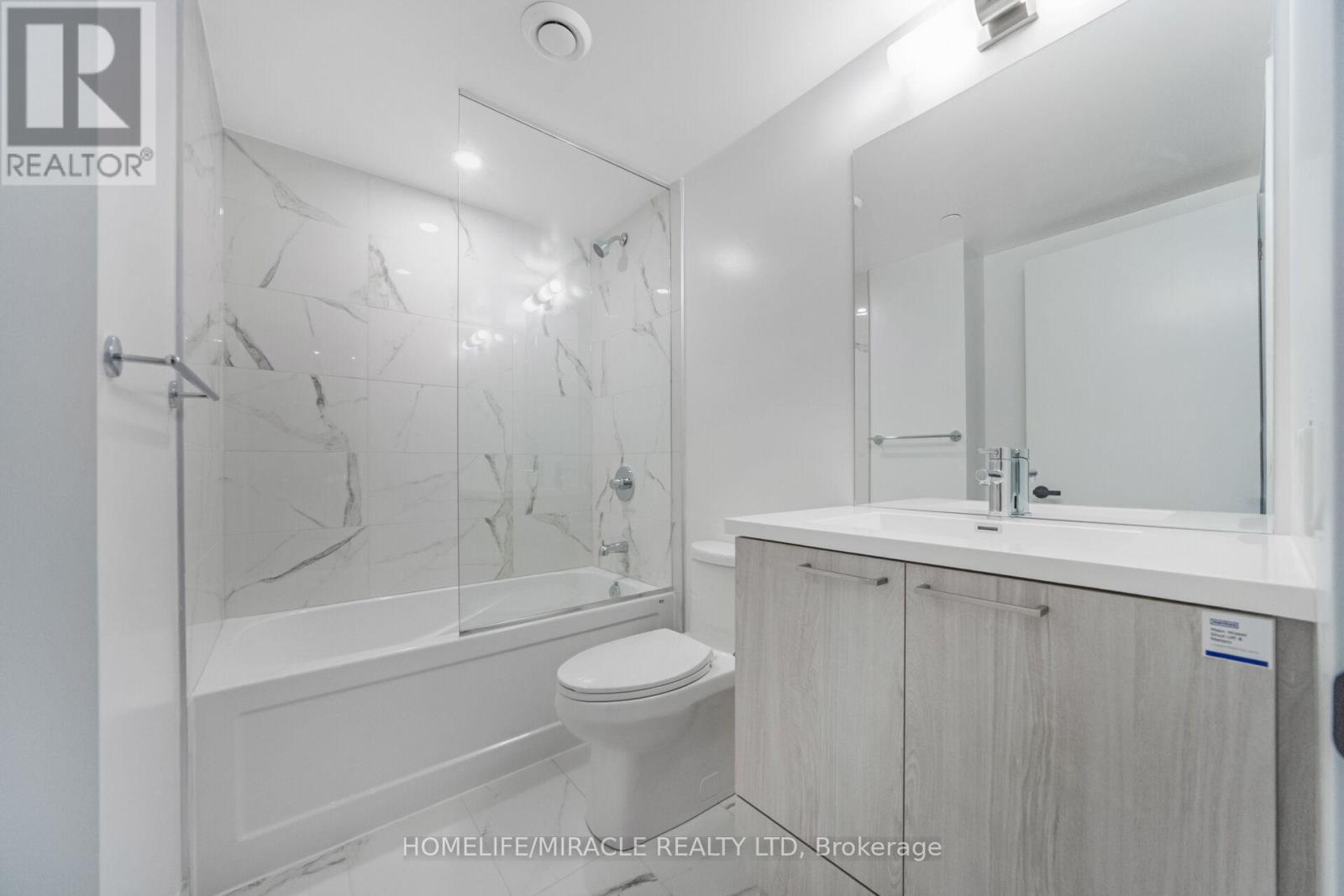 3717 - 195 Commerce Street, Vaughan, Ontario  L4K 0P9 - Photo 12 - N12471156