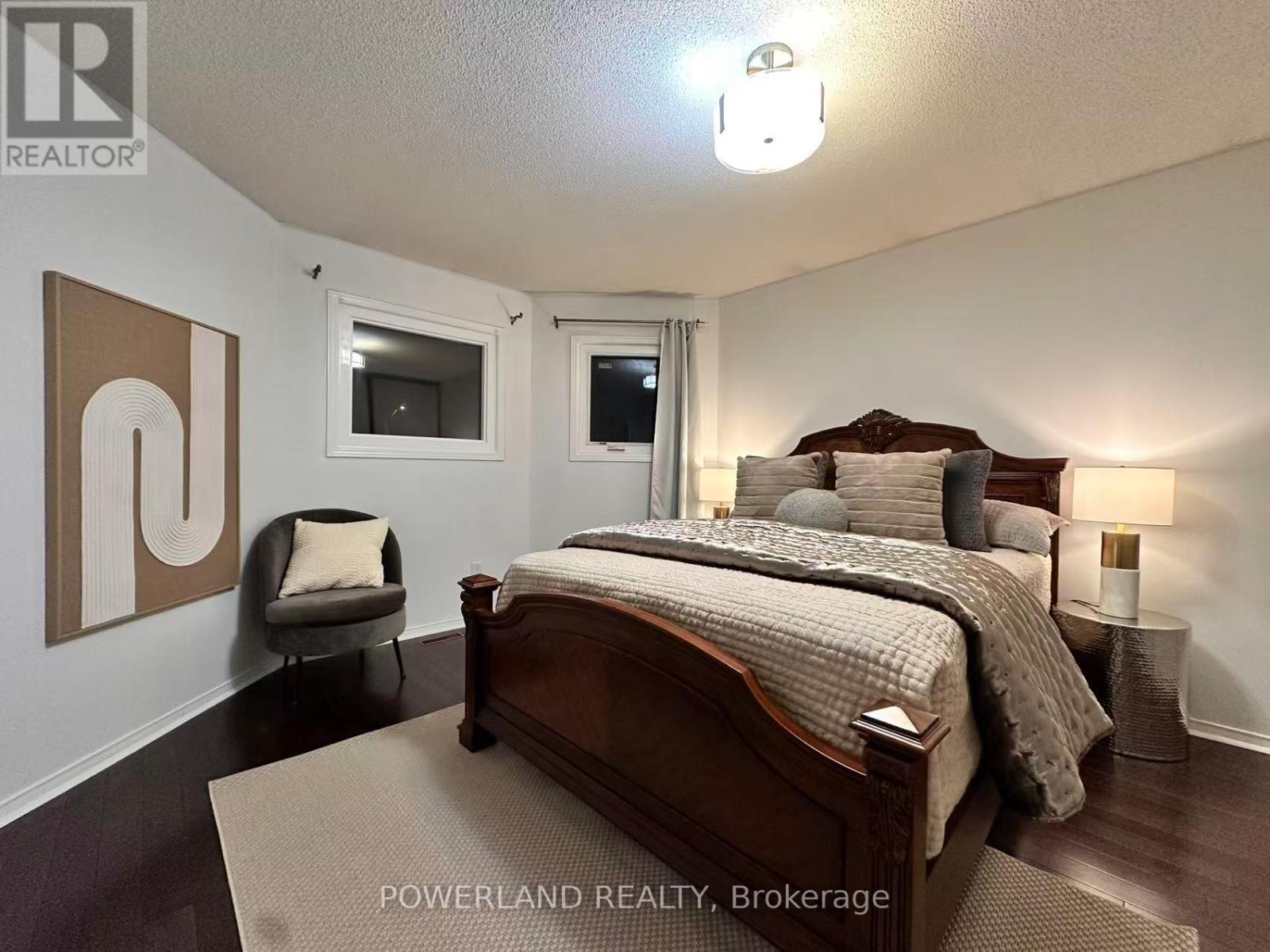 270 Bernard Avenue, Richmond Hill, Ontario  L4S 1E1 - Photo 24 - N12471155