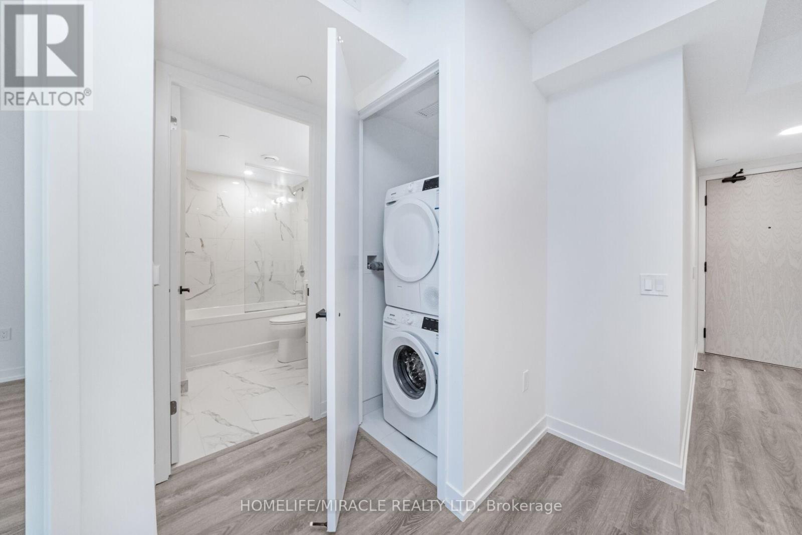 3717 - 195 Commerce Street, Vaughan, Ontario  L4K 0P9 - Photo 11 - N12471156