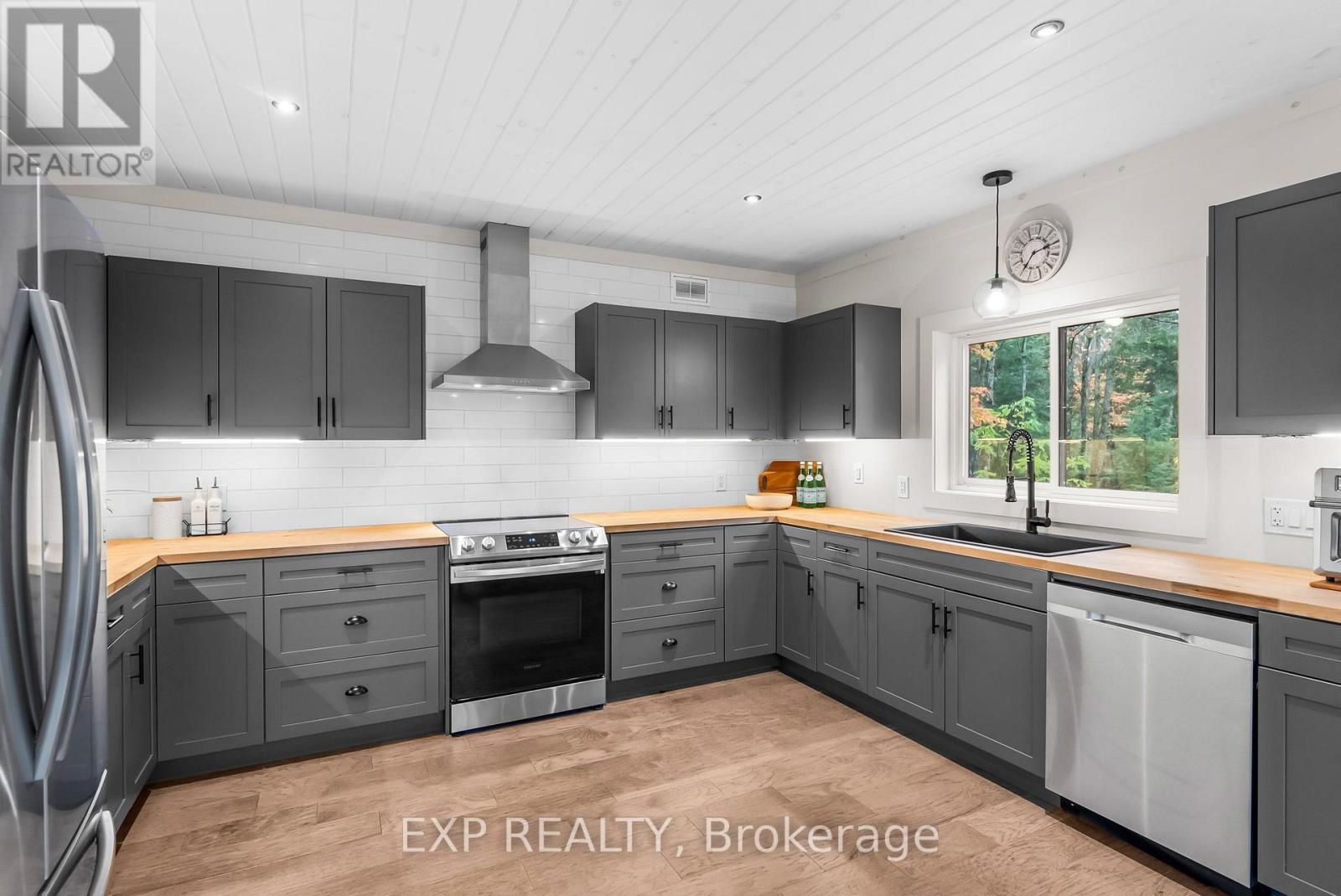 1698 Reay Road, Bracebridge, Ontario  P1P 1R3 - Photo 10 - X12471148