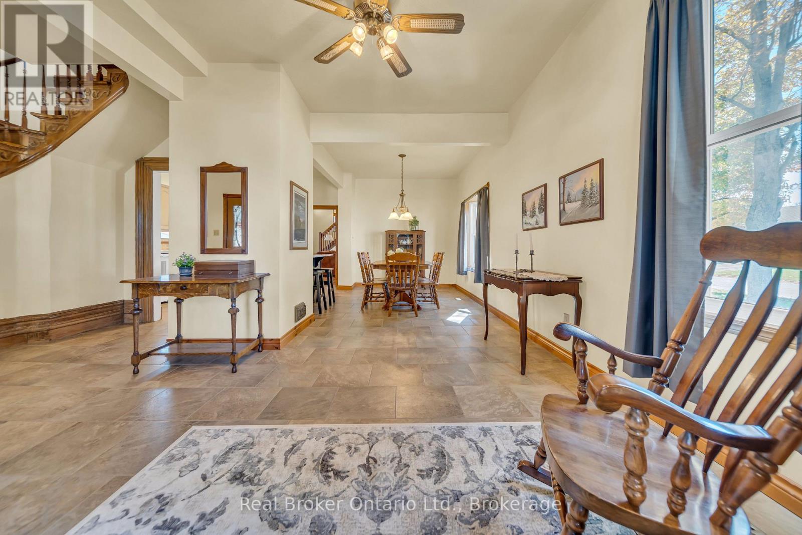 690 Wallace Avenue S, North Perth, Ontario  N4W 1Y4 - Photo 10 - X12441302