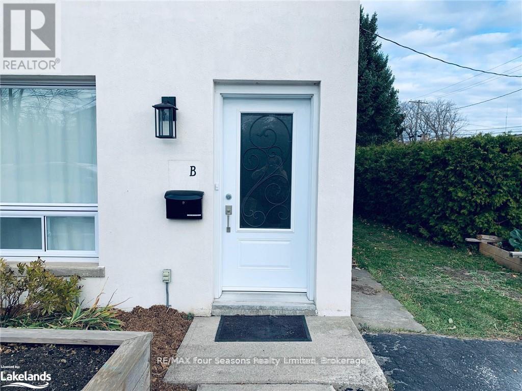 B - 29 Fourth Street W, Collingwood, Ontario  L9Y 1R3 - Photo 2 - S12471362