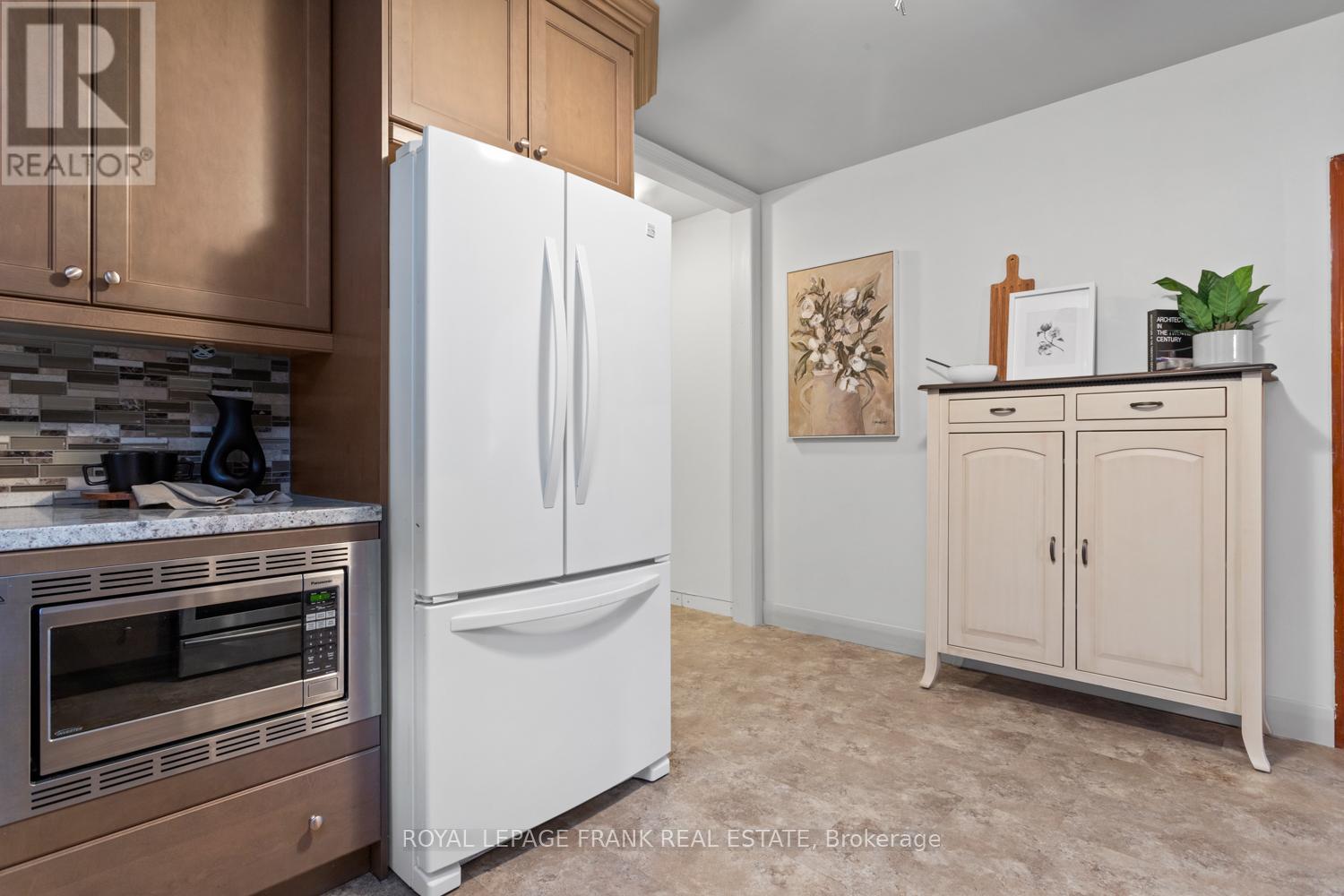 234 Central Park Boulevard S, Oshawa (Central), Ontario  L1H 5W8 - Photo 11 - E12471374