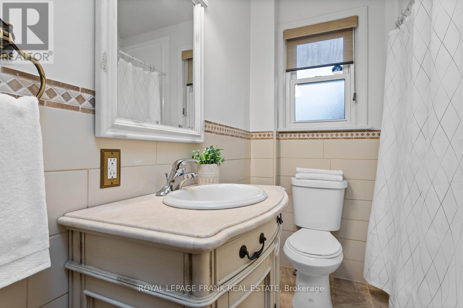 234 Central Park Boulevard S, Oshawa (Central), Ontario  L1H 5W8 - Photo 12 - E12471374