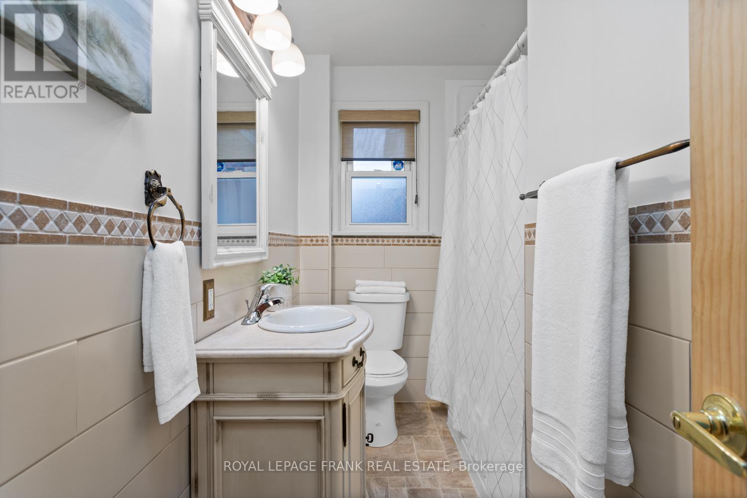 234 Central Park Boulevard S, Oshawa (Central), Ontario  L1H 5W8 - Photo 13 - E12471374