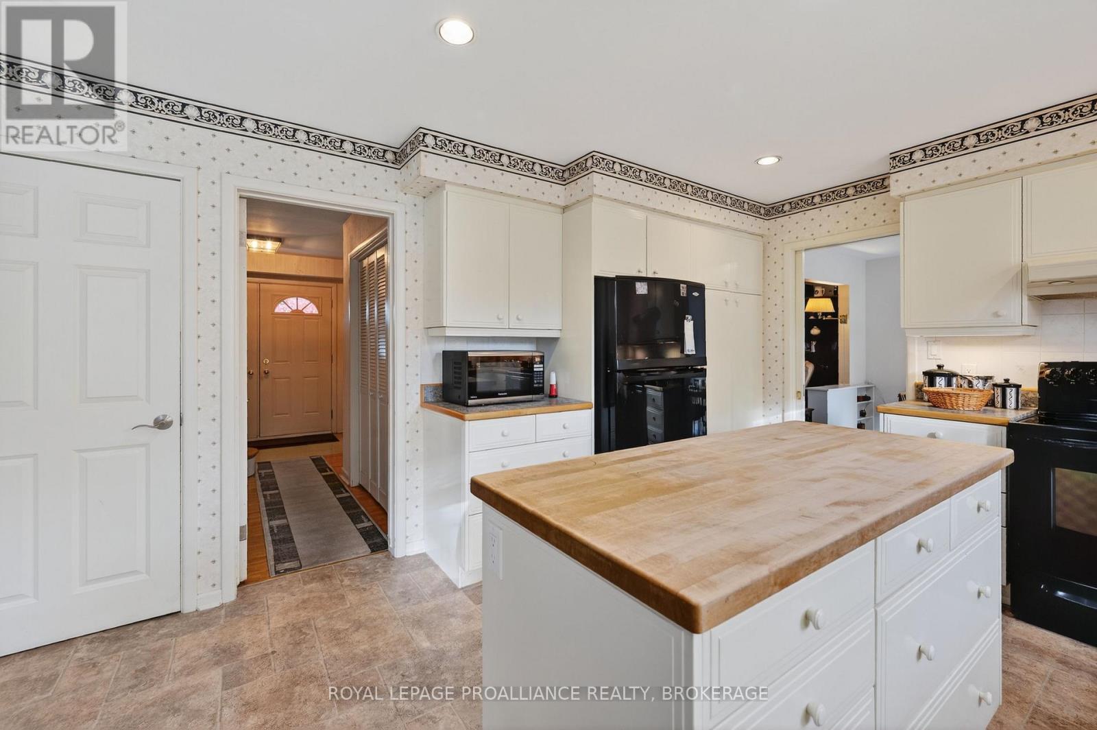 259 Fairway Hill Crescent, Kingston (Central City West), Ontario  K7M 2B5 - Photo 14 - X12471342