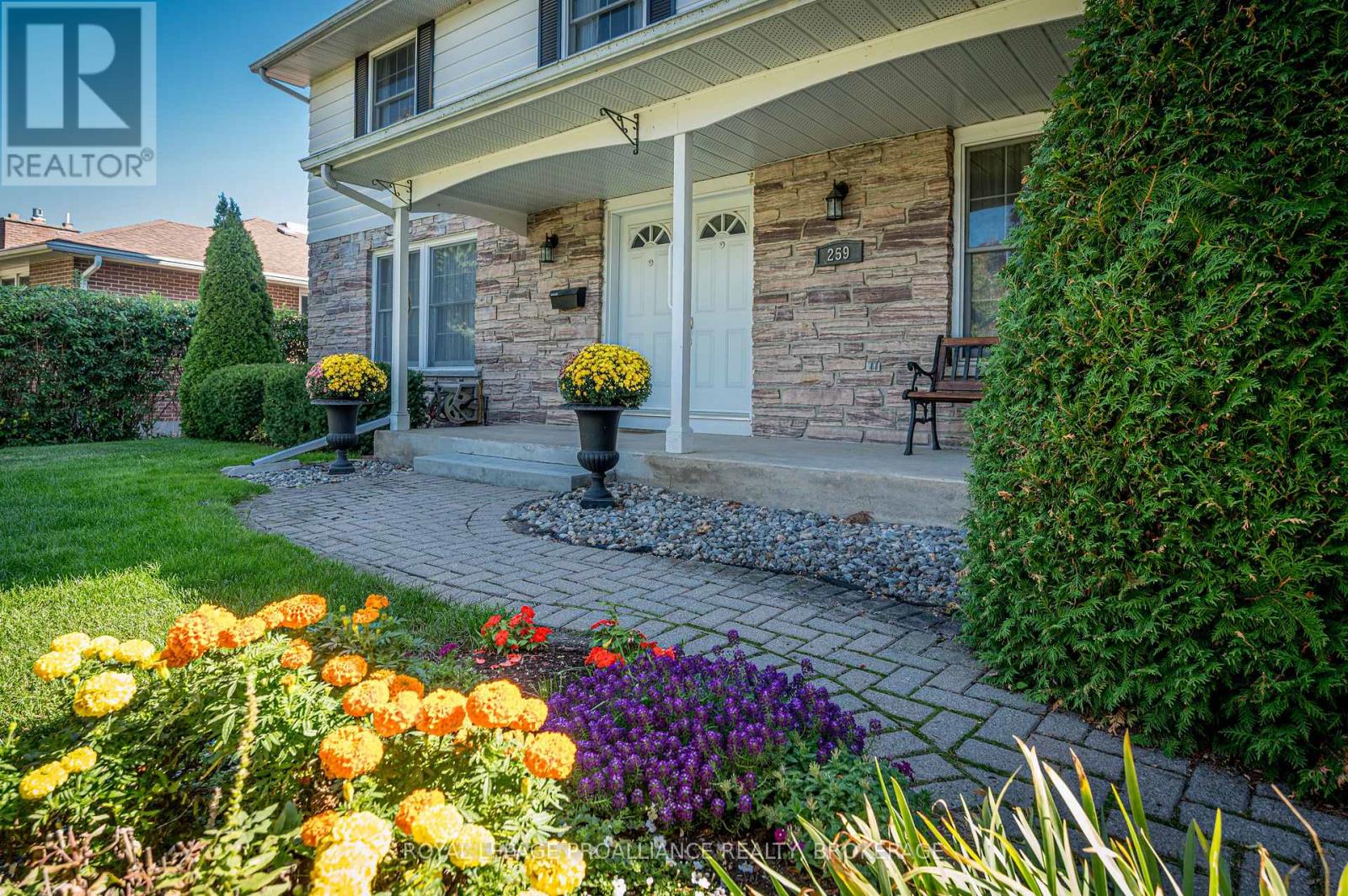 259 Fairway Hill Crescent, Kingston (Central City West), Ontario  K7M 2B5 - Photo 4 - X12471342