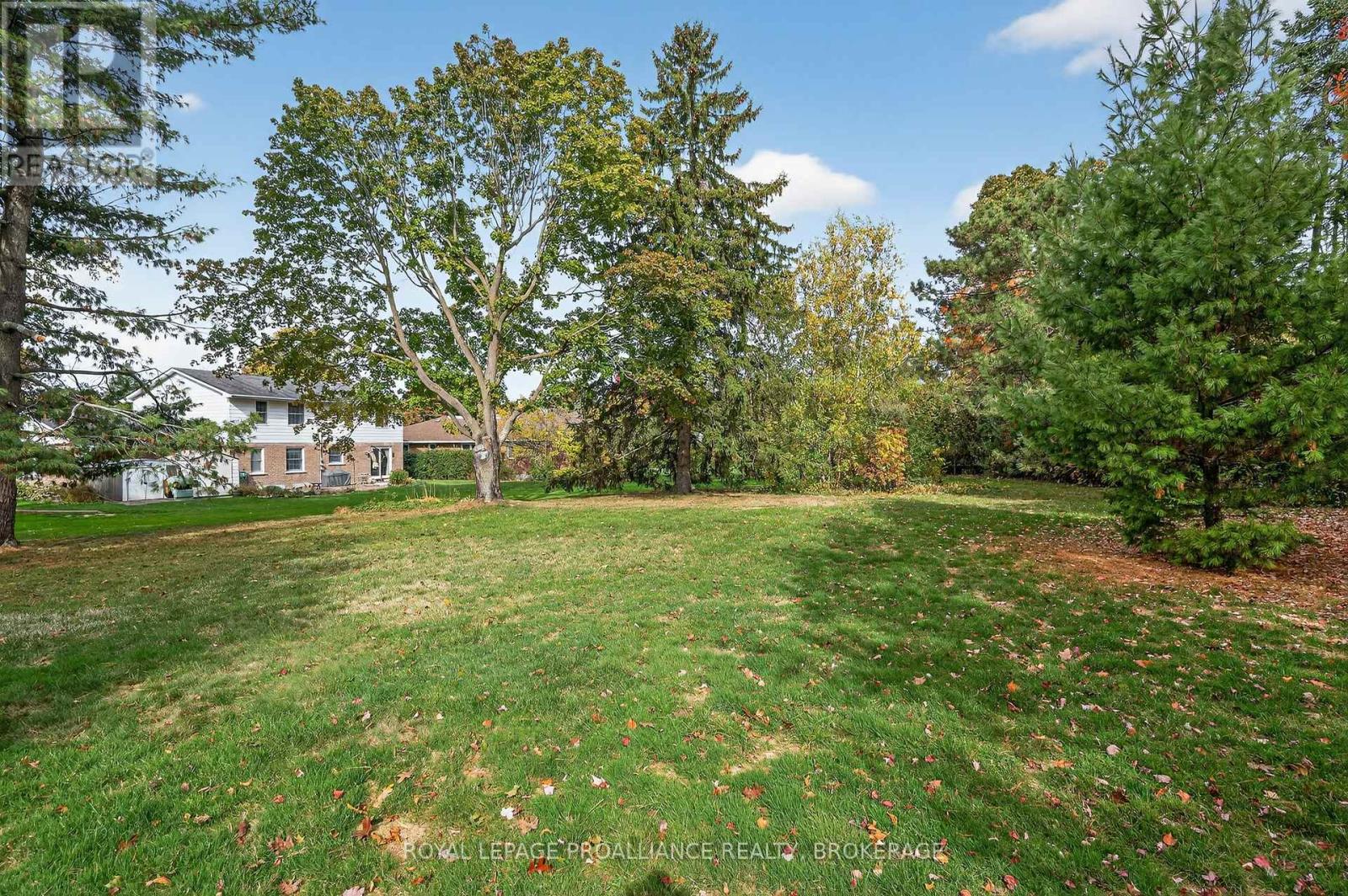 259 Fairway Hill Crescent, Kingston (Central City West), Ontario  K7M 2B5 - Photo 41 - X12471342