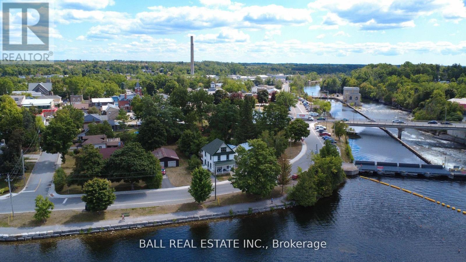 134 Water Street, Selwyn, Ontario  K0L 2H0 - Photo 3 - X12471361