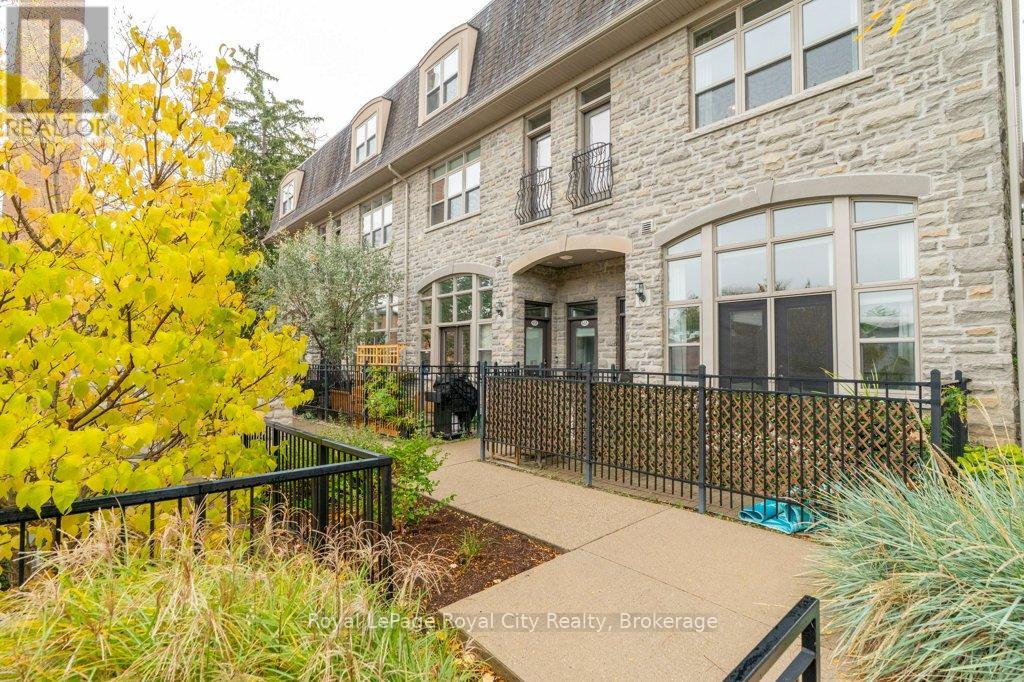 68a Cardigan Street, Guelph, Ontario  N1H 0A4 - Photo 3 - X12471351