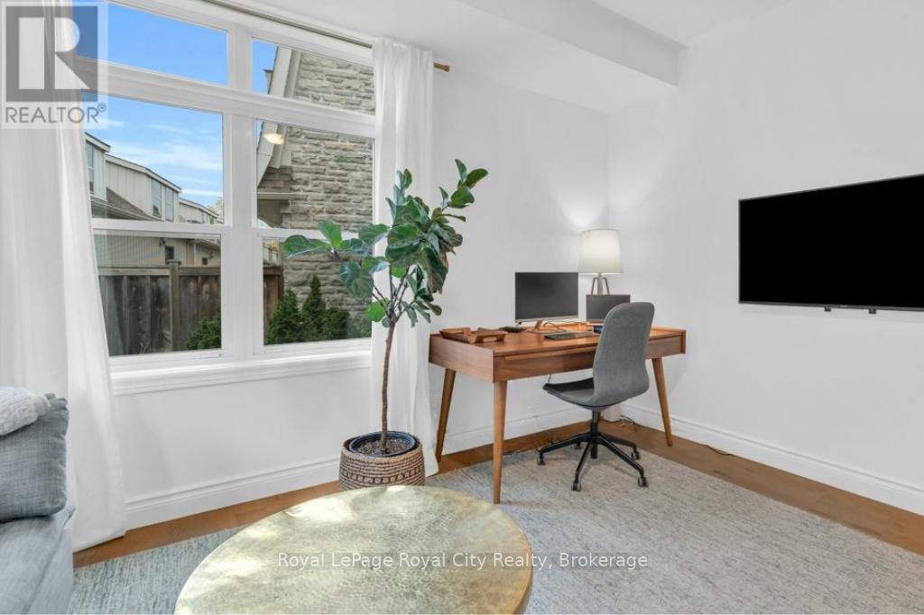 68a Cardigan Street, Guelph, Ontario  N1H 0A4 - Photo 8 - X12471351