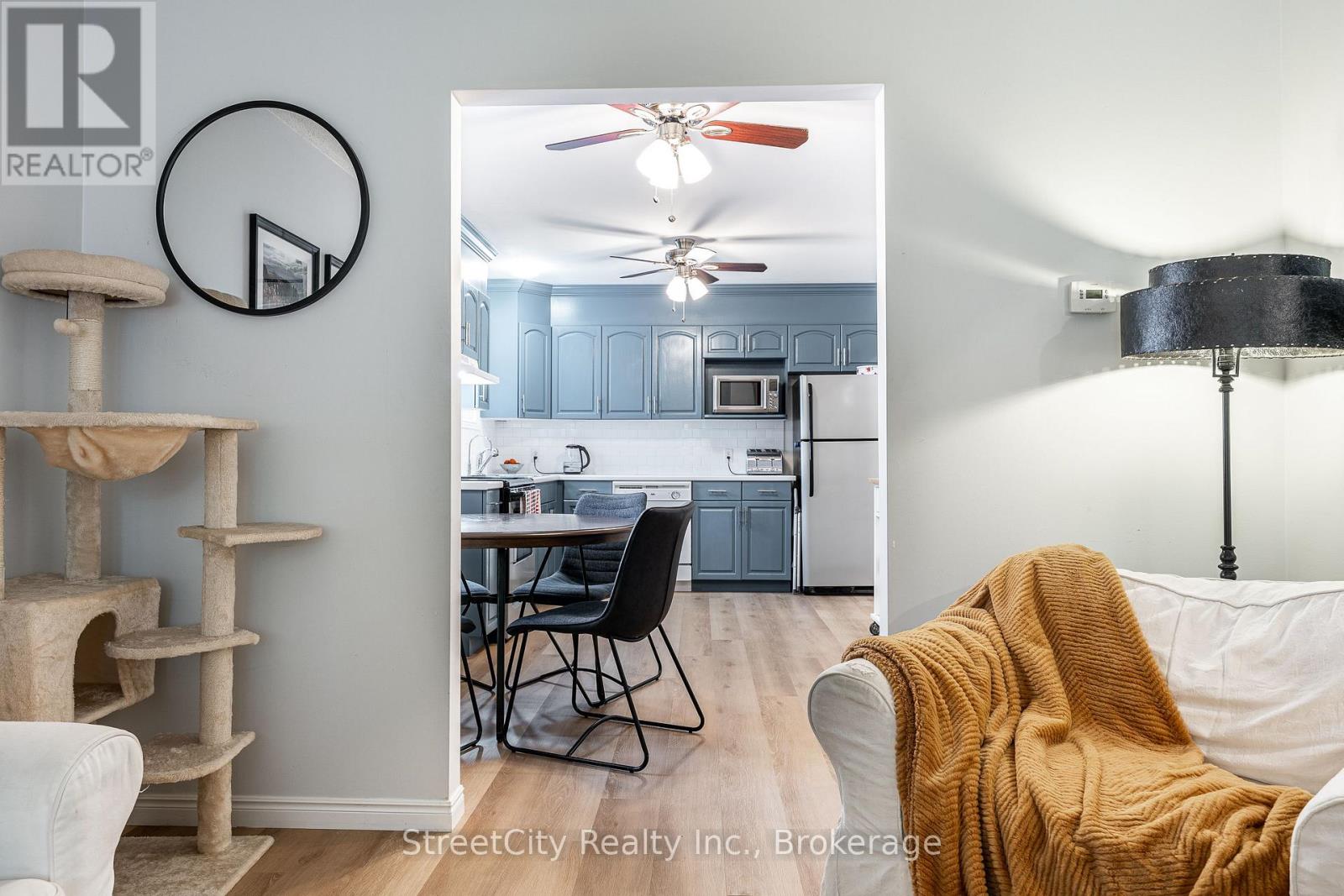 525 Albert Street, Stratford, Ontario  N5A 3L6 - Photo 10 - X12471400