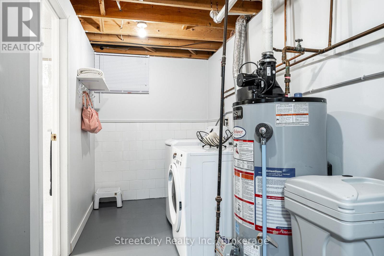 525 Albert Street, Stratford, Ontario  N5A 3L6 - Photo 27 - X12471400