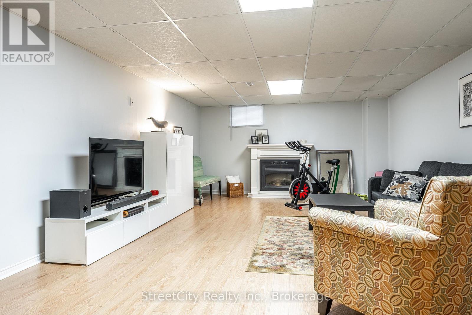 525 Albert Street, Stratford, Ontario  N5A 3L6 - Photo 34 - X12471400