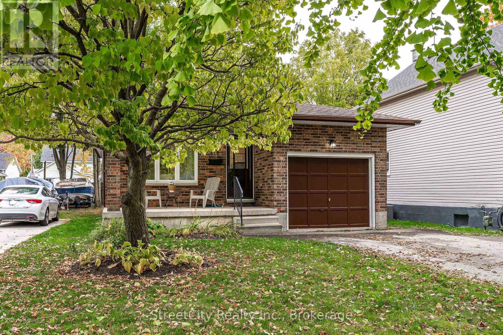 525 Albert Street, Stratford, Ontario  N5A 3L6 - Photo 38 - X12471400