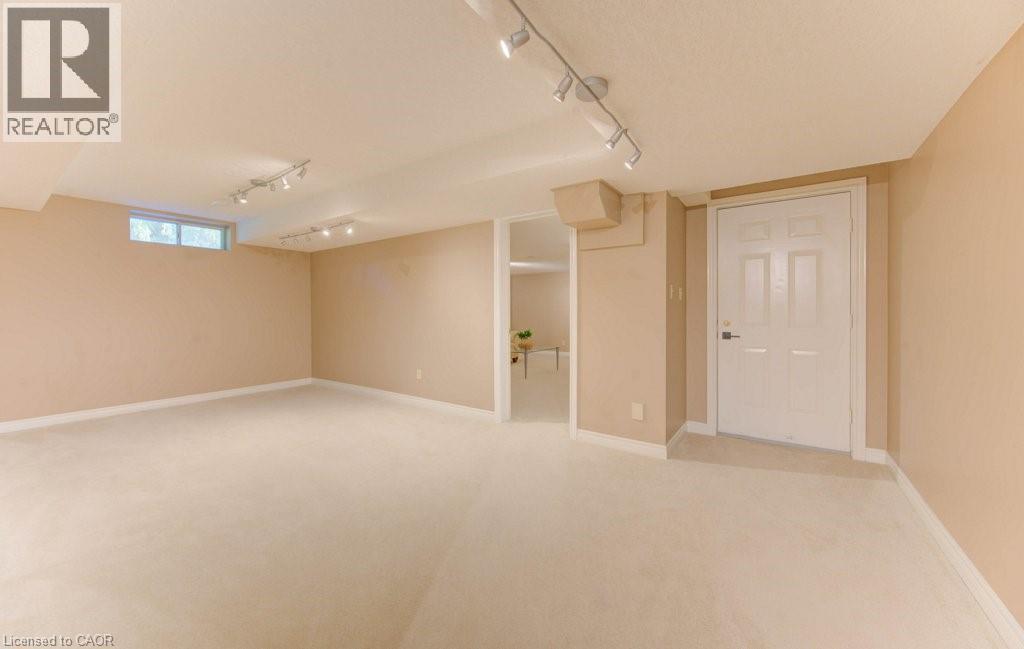 610 Stonebury Crescent, Waterloo, Ontario  N2K 3R1 - Photo 36 - 40778776