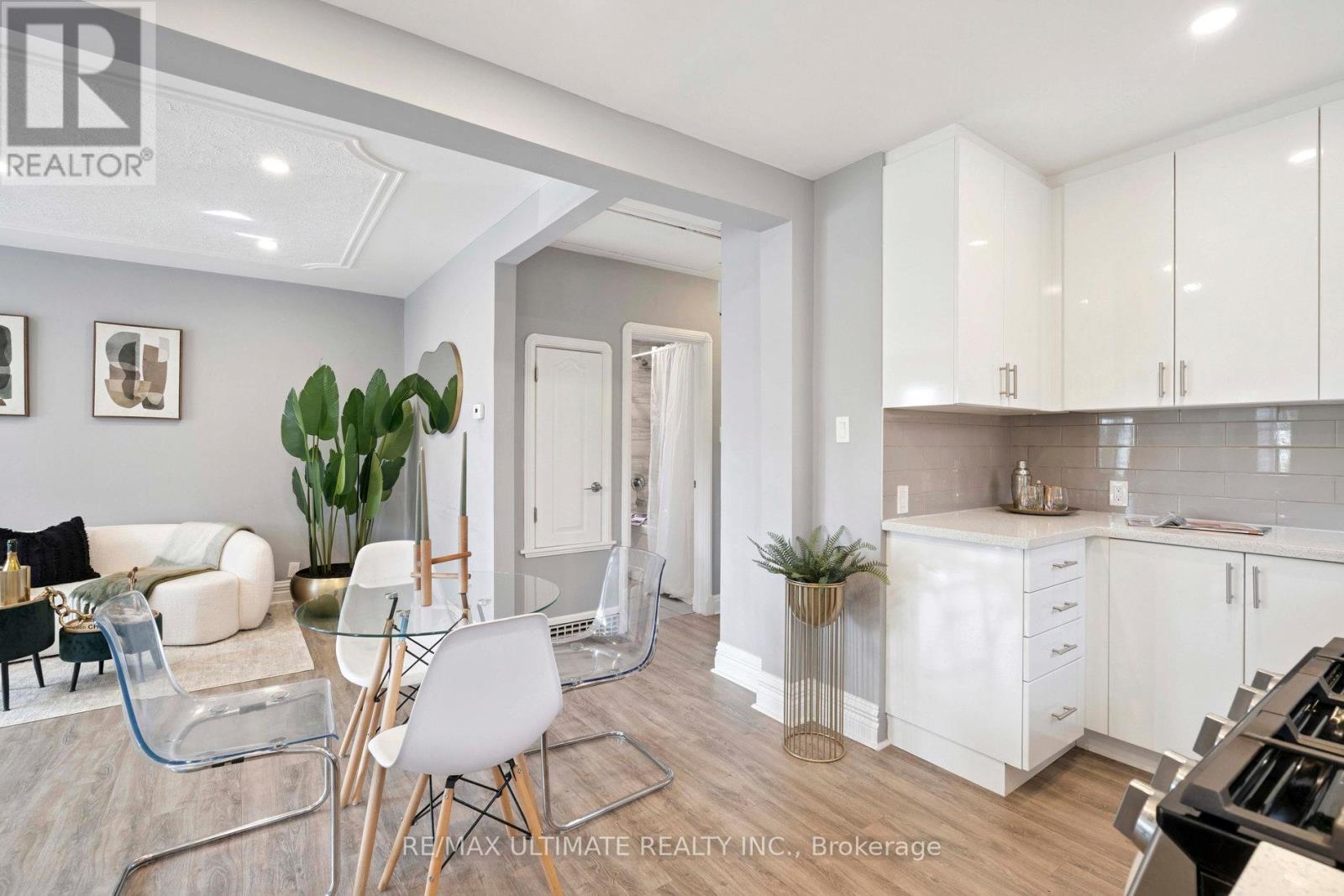 Main - 542 Glen Park Avenue, Toronto, Ontario  M6B 2G3 - Photo 11 - W12451861
