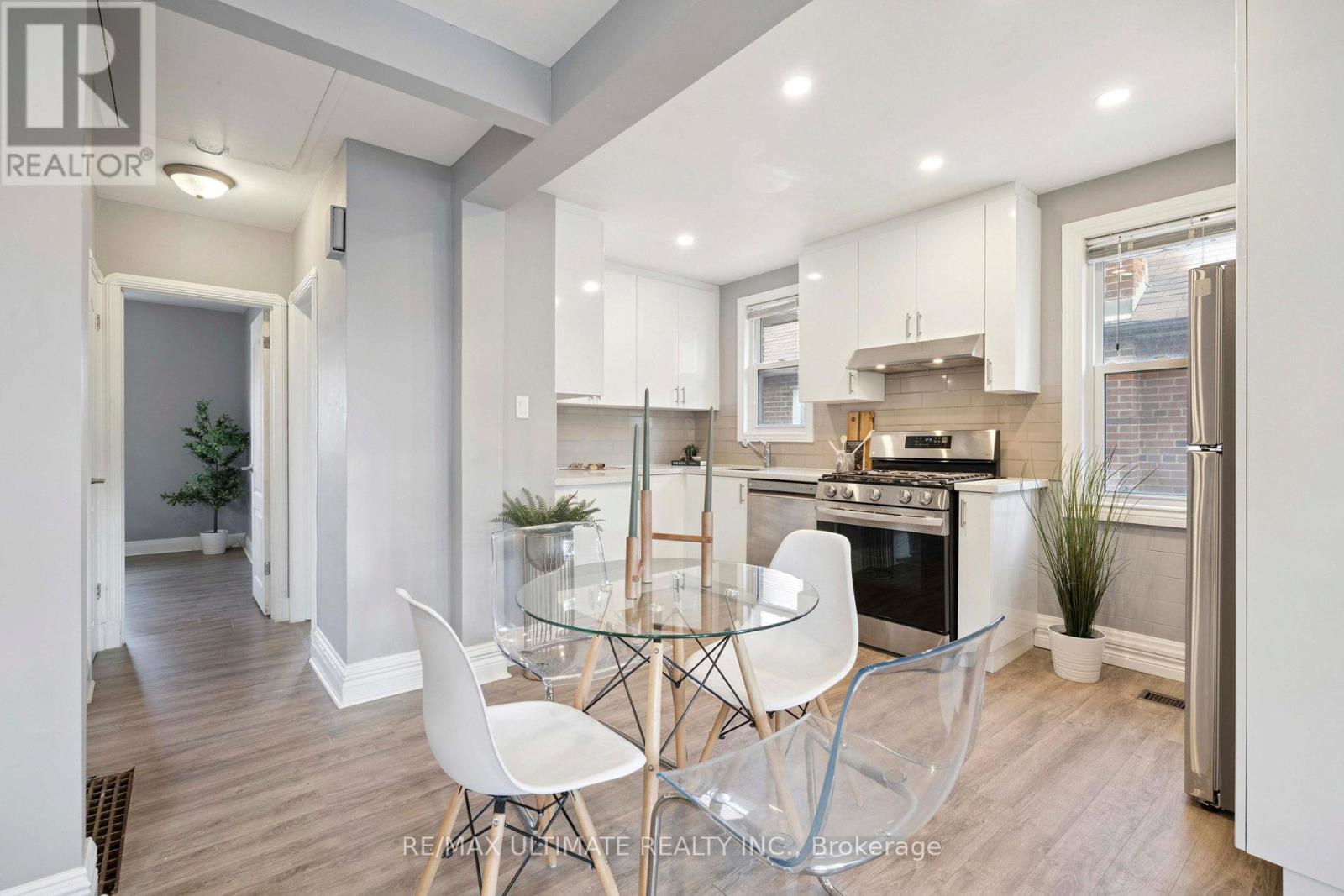 Main - 542 Glen Park Avenue, Toronto, Ontario  M6B 2G3 - Photo 13 - W12451861