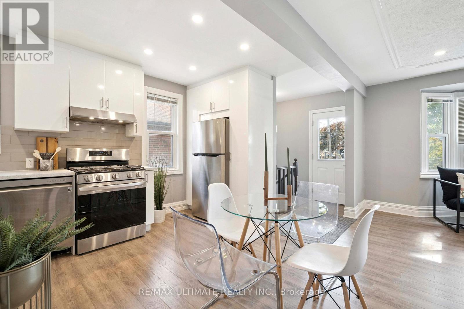 Main - 542 Glen Park Avenue, Toronto, Ontario  M6B 2G3 - Photo 12 - W12451861