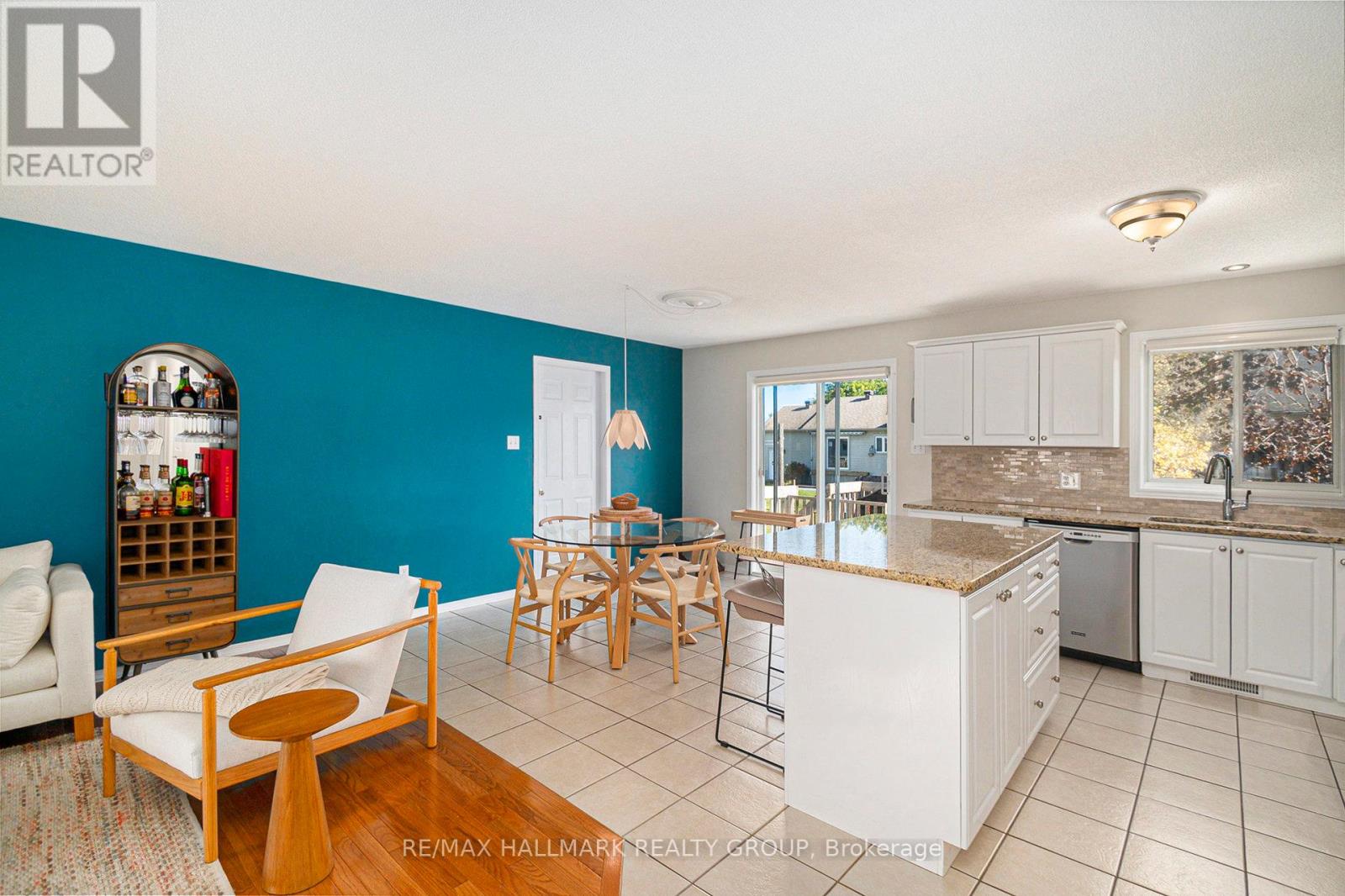 849 Laval Street, Casselman, Ontario  K0A 1M0 - Photo 2 - X12471358