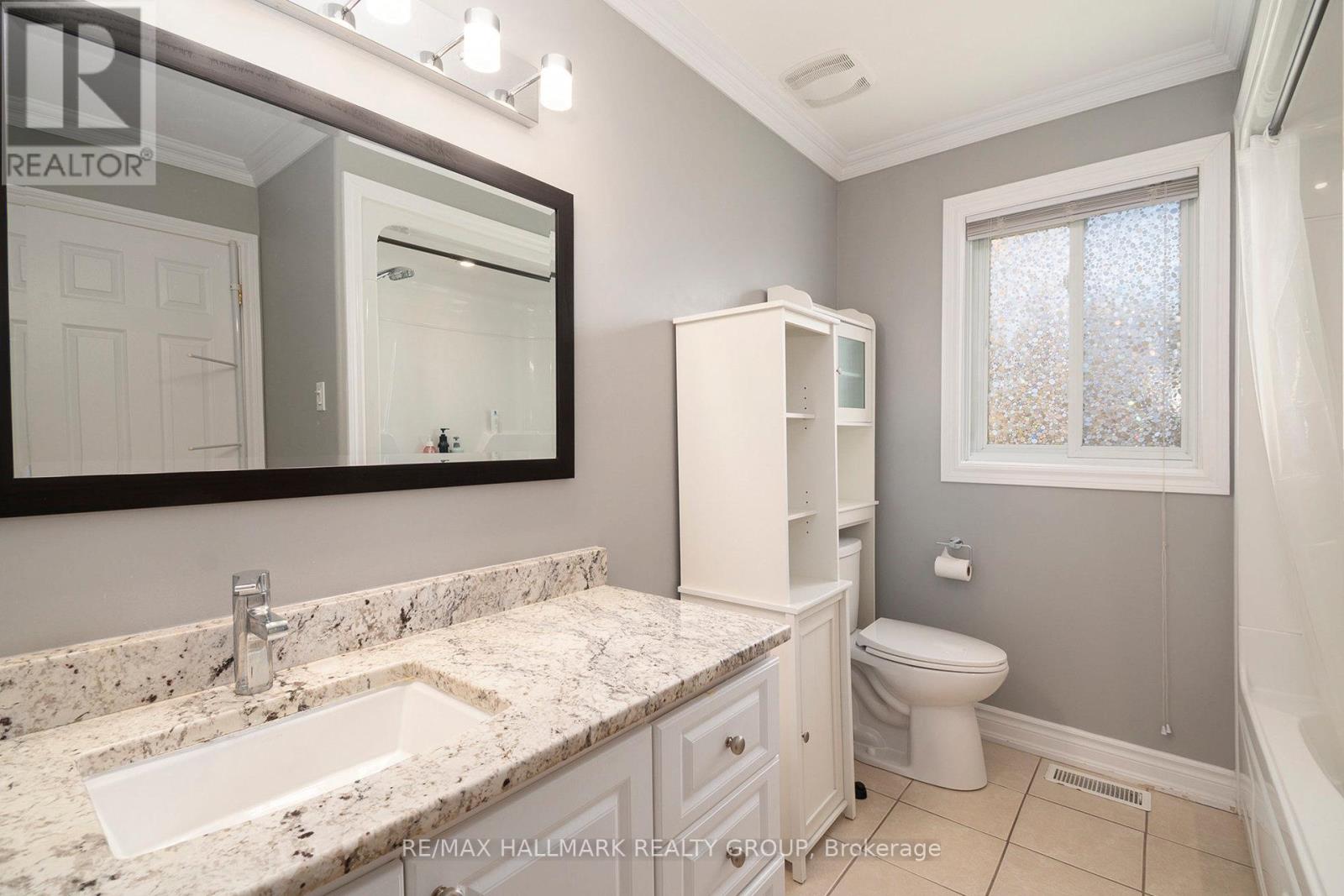 849 Laval Street, Casselman, Ontario  K0A 1M0 - Photo 8 - X12471358