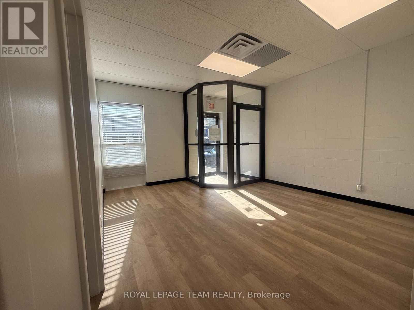 116 - 2700 Lancaster Road, Ottawa, Ontario  K1B 4T7 - Photo 4 - X12471387