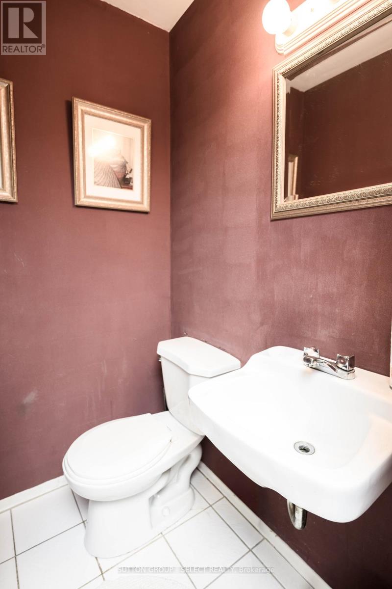 58 Chiddington Gate, London South, Ontario  N6C 4Y3 - Photo 15 - X12471386