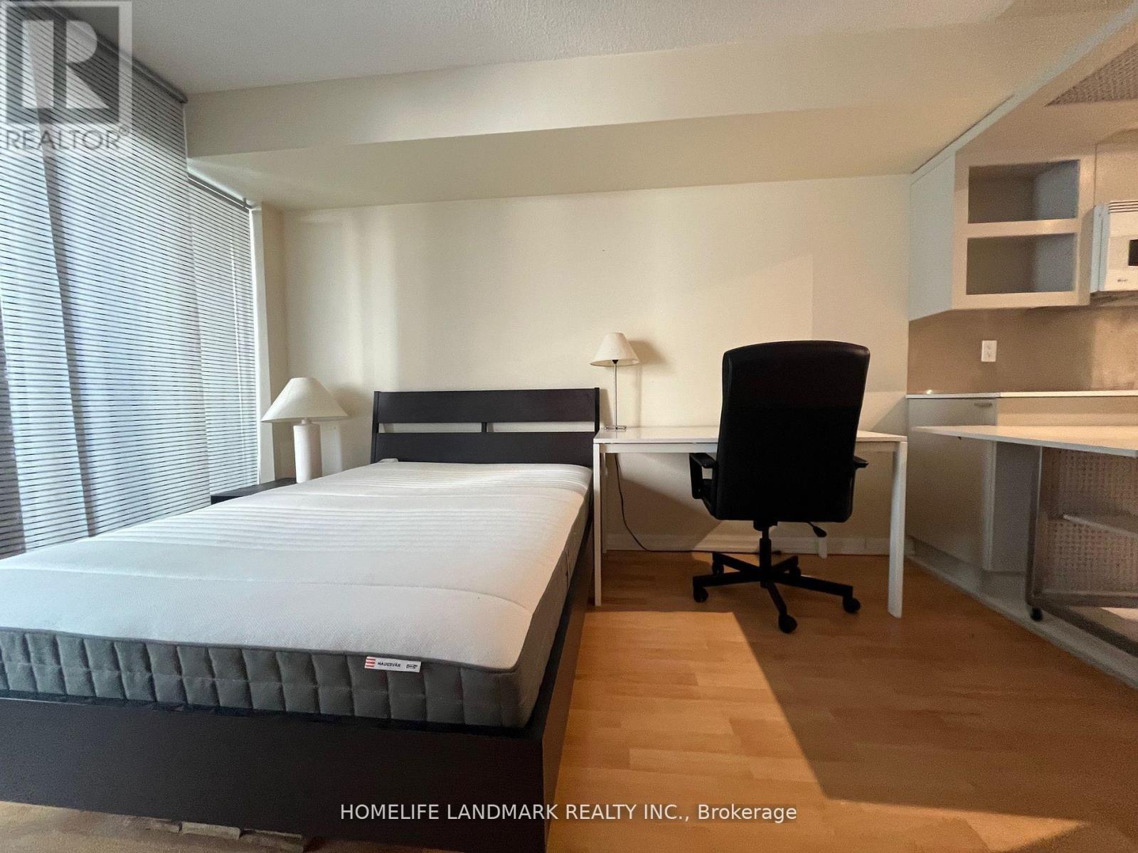 751 - 111 Elizabeth Street, Toronto, Ontario  M5G 1P7 - Photo 13 - C12471195