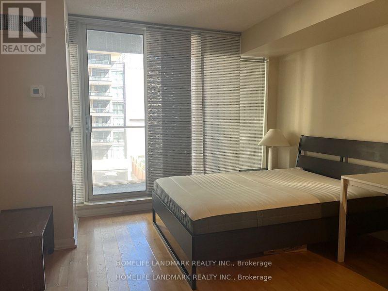 751 - 111 Elizabeth Street, Toronto, Ontario  M5G 1P7 - Photo 2 - C12471195