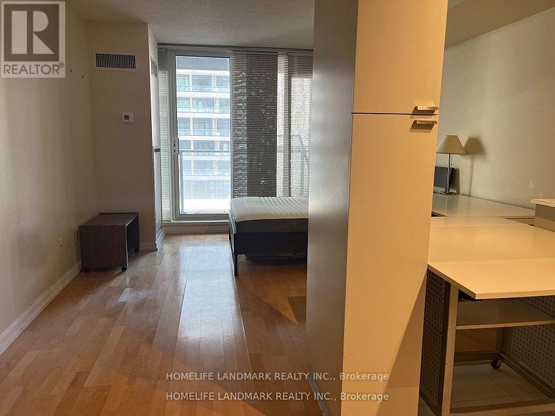 751 - 111 Elizabeth Street, Toronto, Ontario  M5G 1P7 - Photo 3 - C12471195
