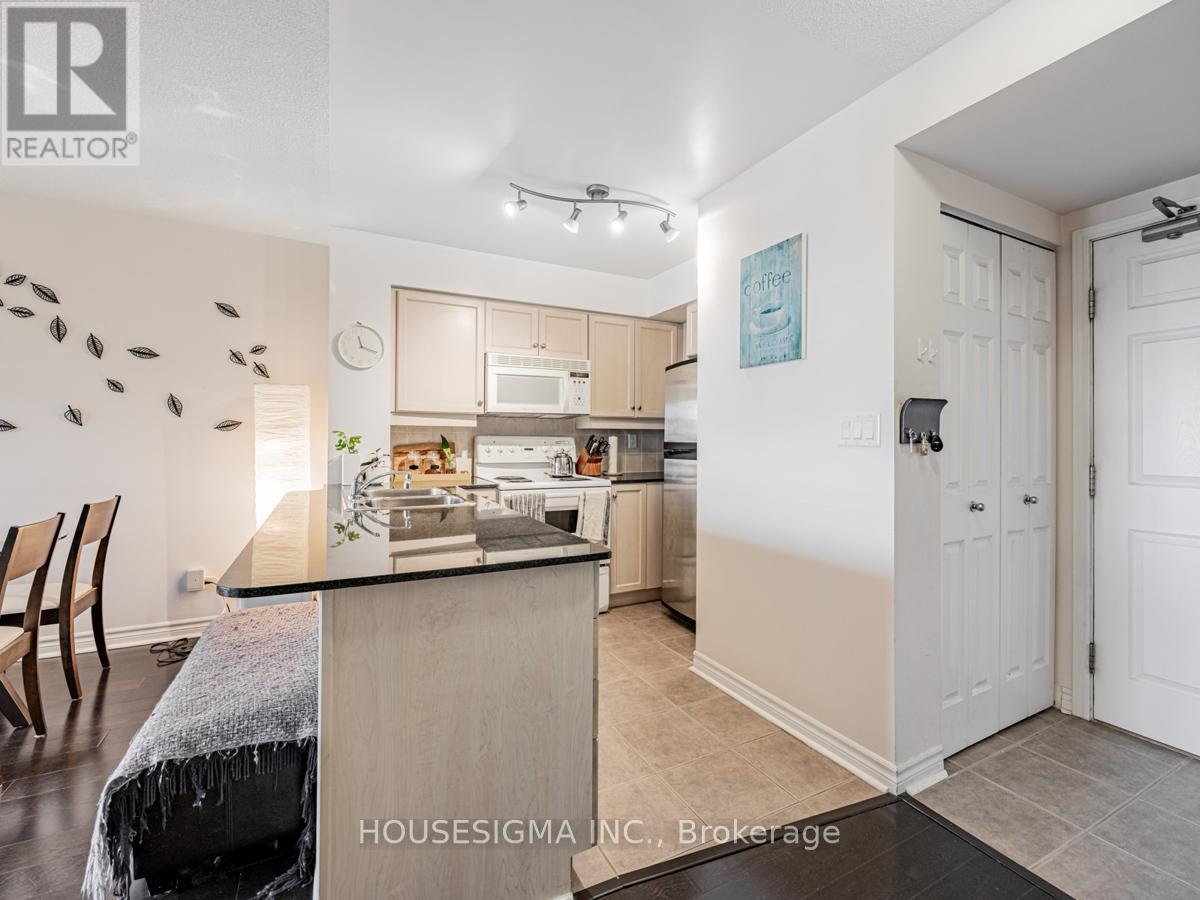 505 - 19 Barberry Place E, Toronto, Ontario  M2K 3E3 - Photo 4 - C12471251
