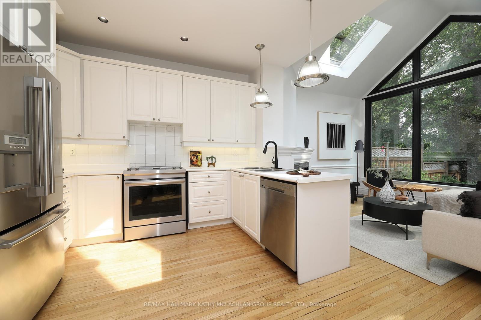 103 Cleveland Street, Toronto, Ontario  M4S 2W4 - Photo 9 - C12471267