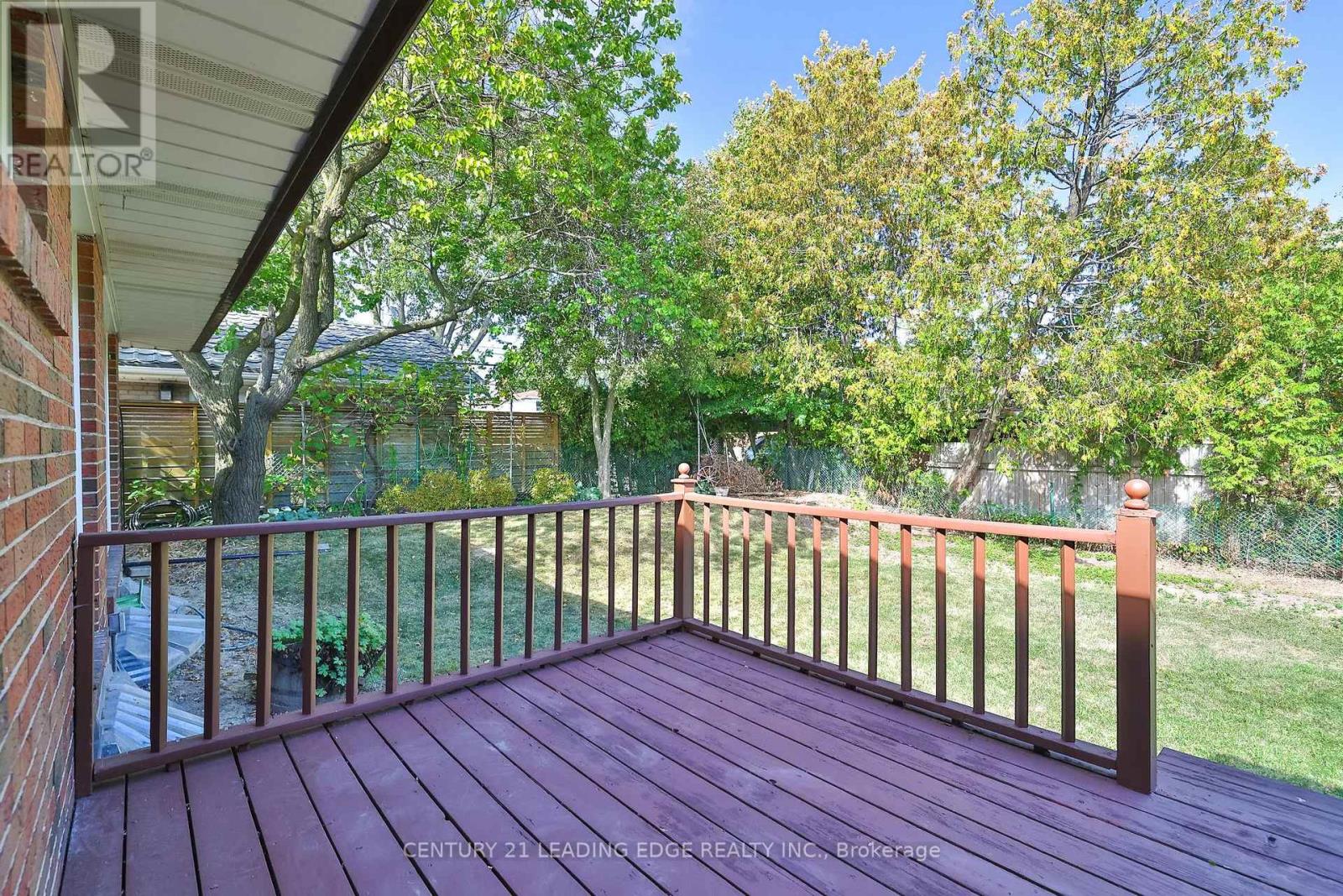 26 Elvaston Drive, Toronto, Ontario  M4A 1M9 - Photo 39 - C12471292