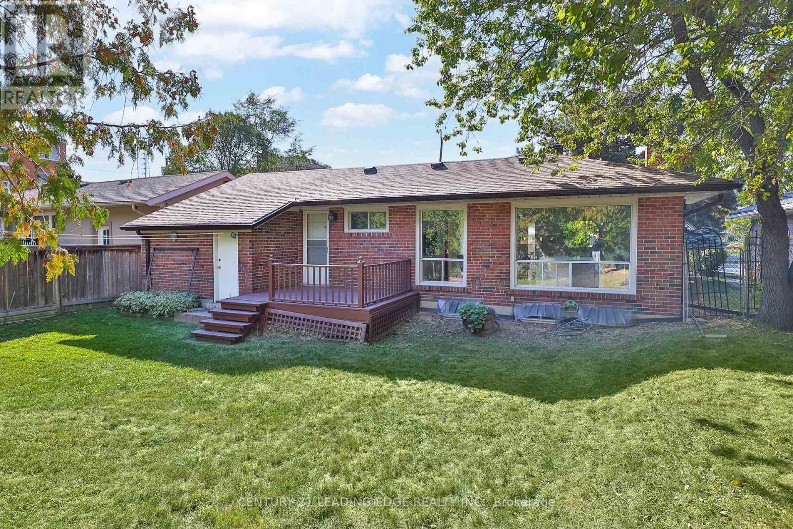 26 Elvaston Drive, Toronto, Ontario  M4A 1M9 - Photo 41 - C12471292