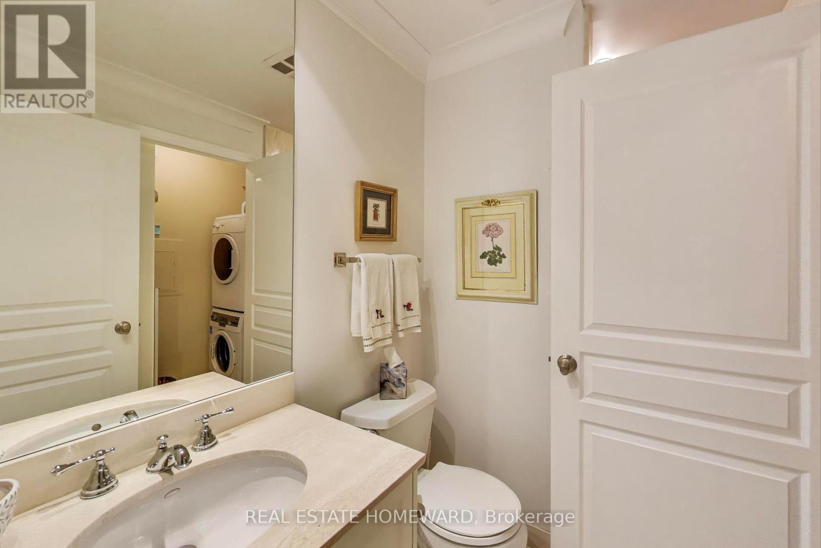 403 - 2 Roxborough Street E, Toronto, Ontario  M4W 3V7 - Photo 18 - C12471334