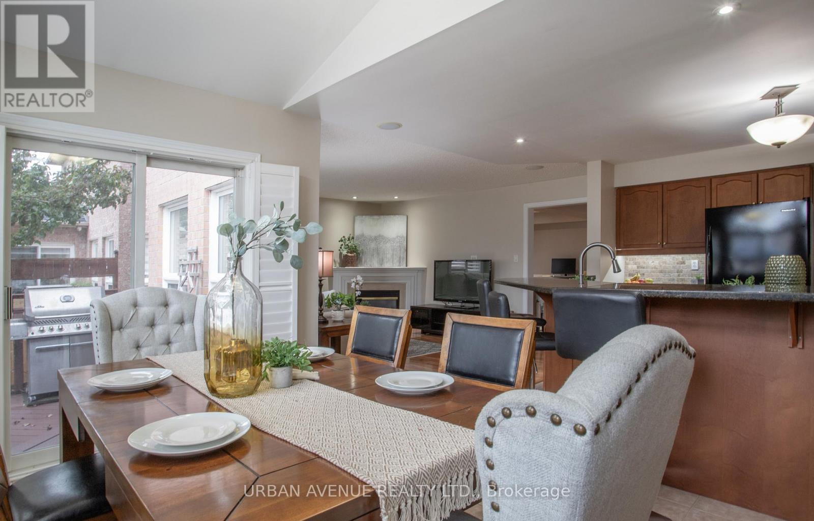 25 Darren Avenue, Whitby, Ontario  L1R 3C1 - Photo 17 - E12471228