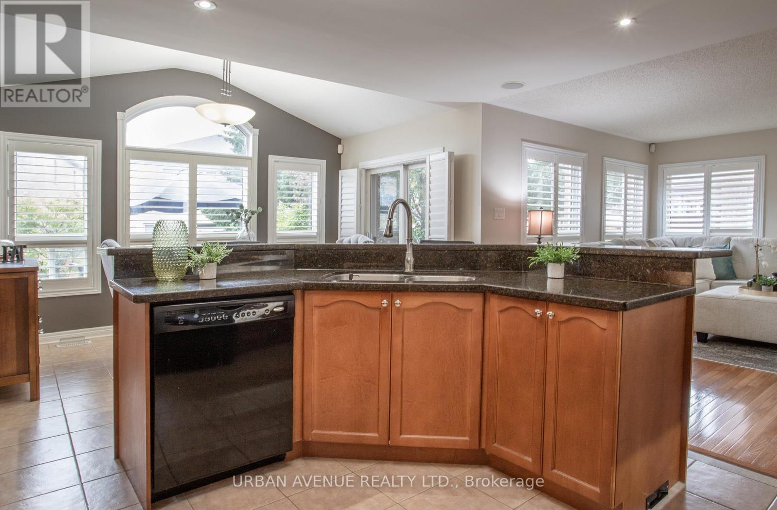 25 Darren Avenue, Whitby, Ontario  L1R 3C1 - Photo 21 - E12471228