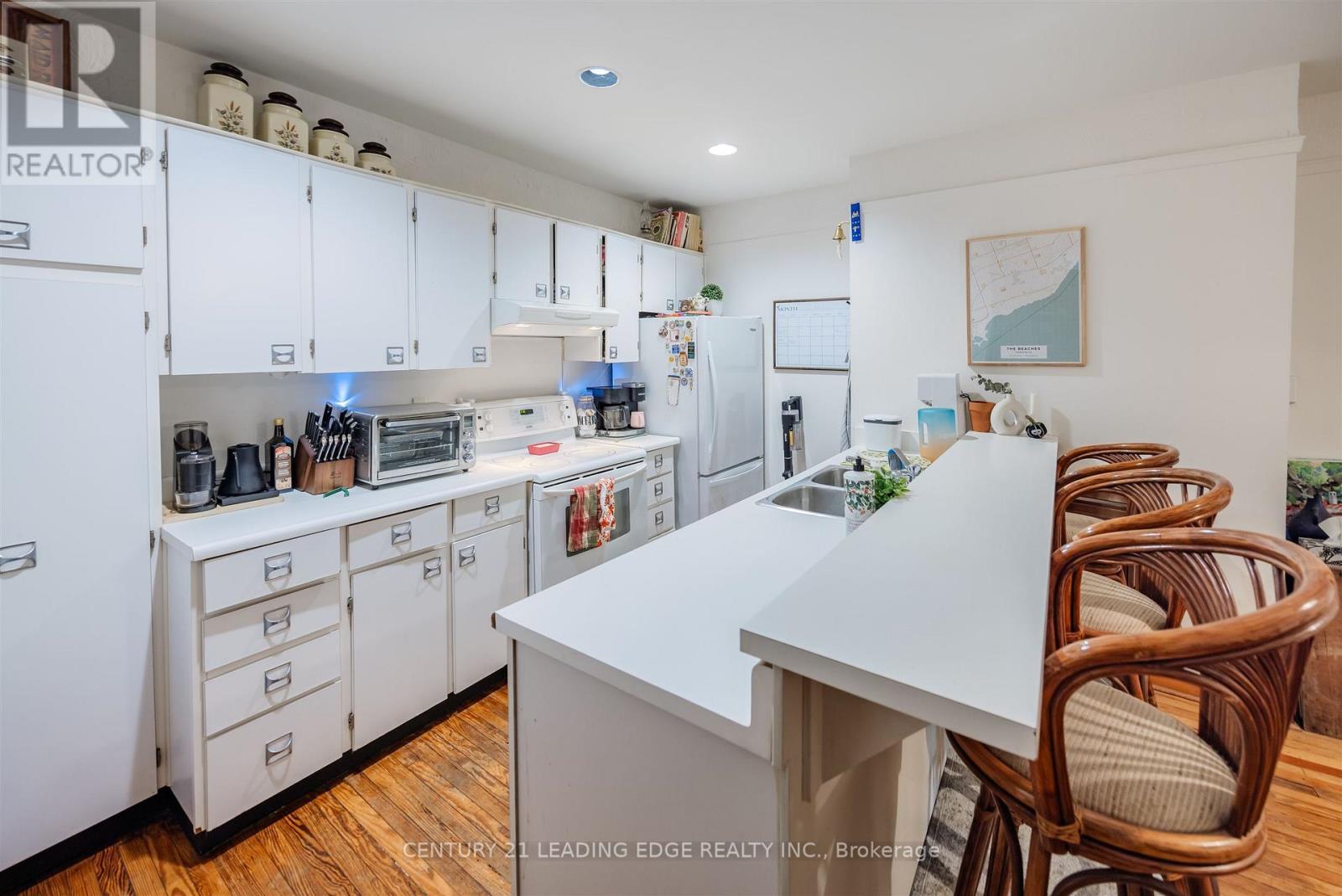 9 Balmy Avenue, Toronto, Ontario  M4E 1C7 - Photo 10 - E12471313