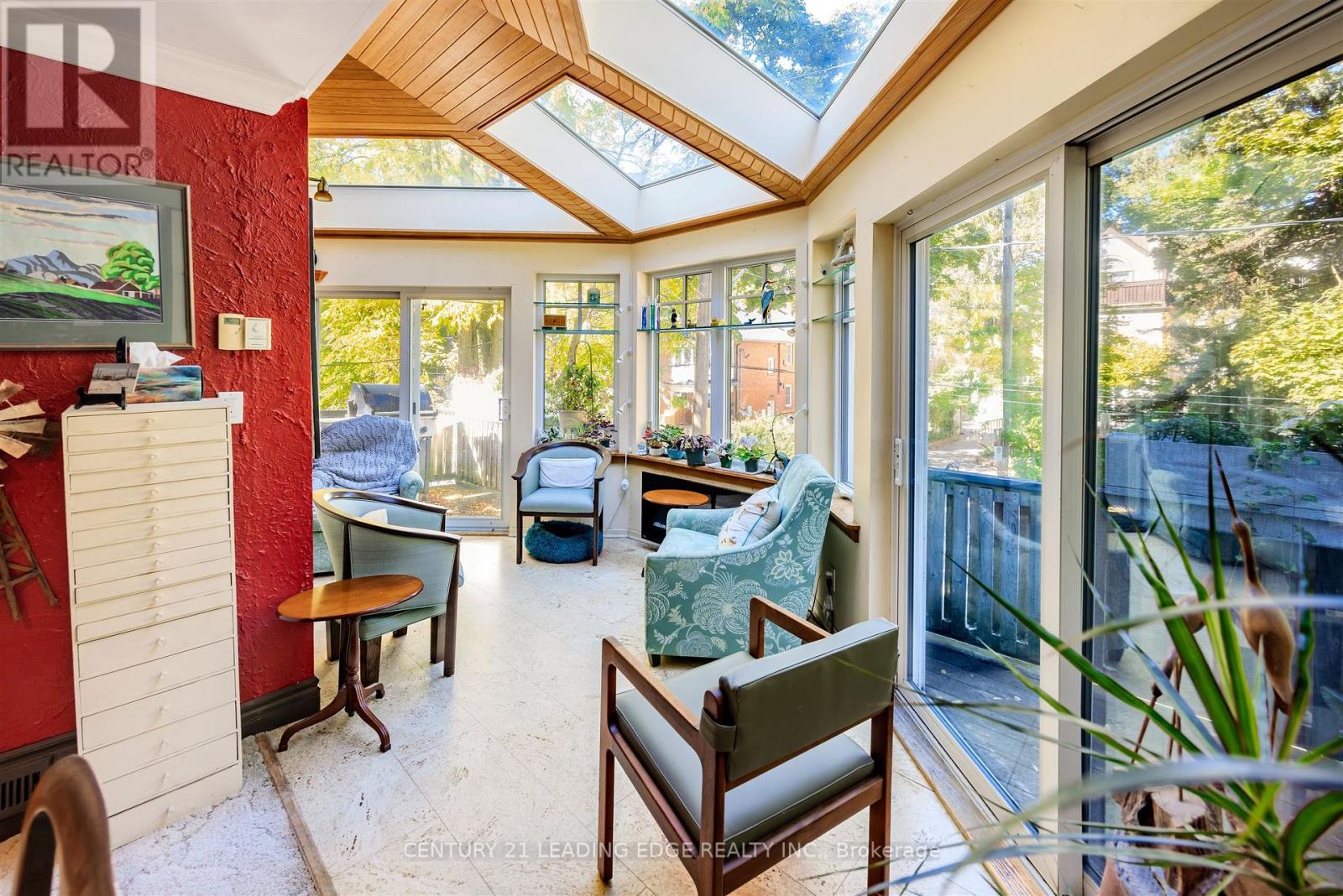 9 Balmy Avenue, Toronto, Ontario  M4E 1C7 - Photo 21 - E12471313