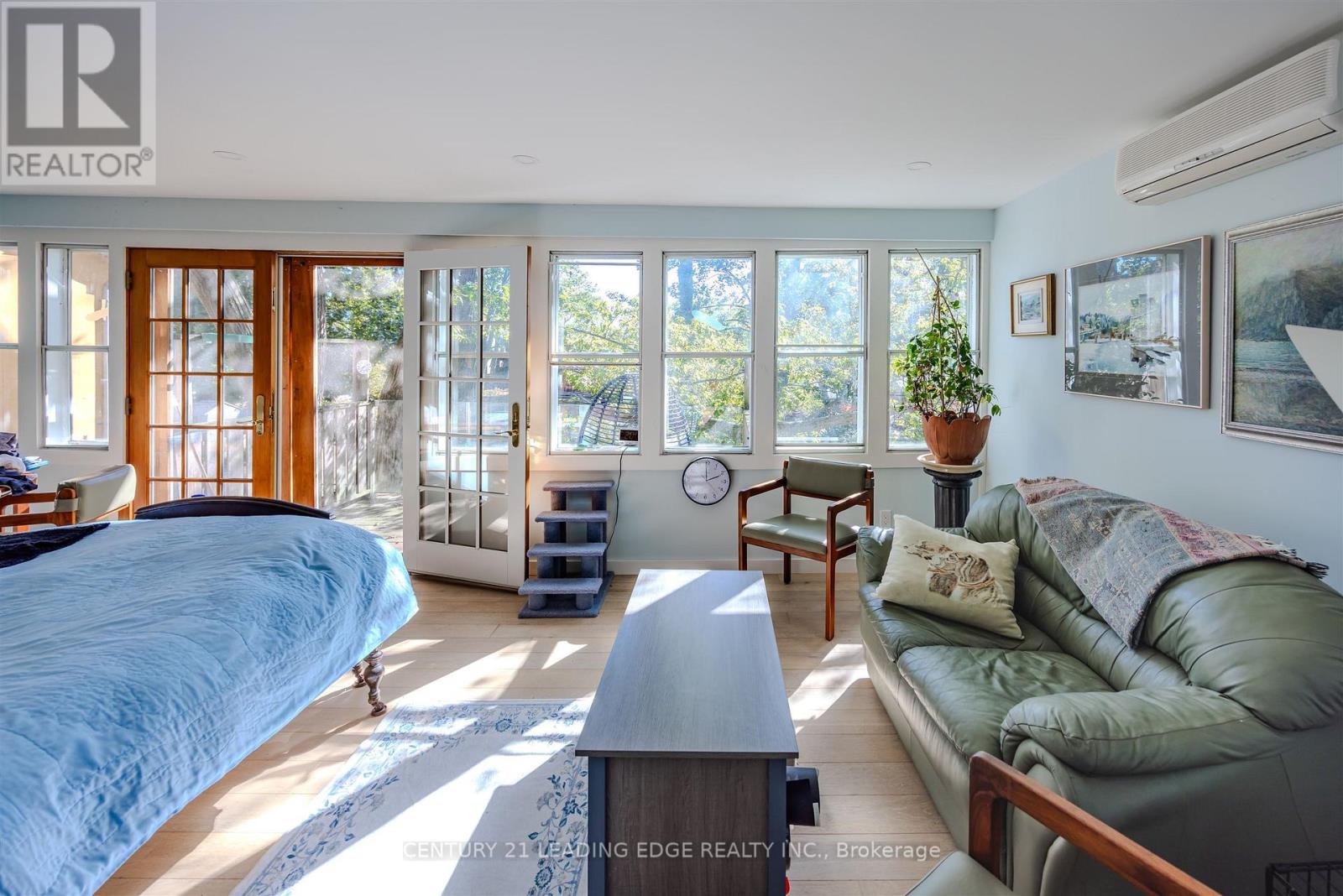 9 Balmy Avenue, Toronto, Ontario  M4E 1C7 - Photo 26 - E12471313
