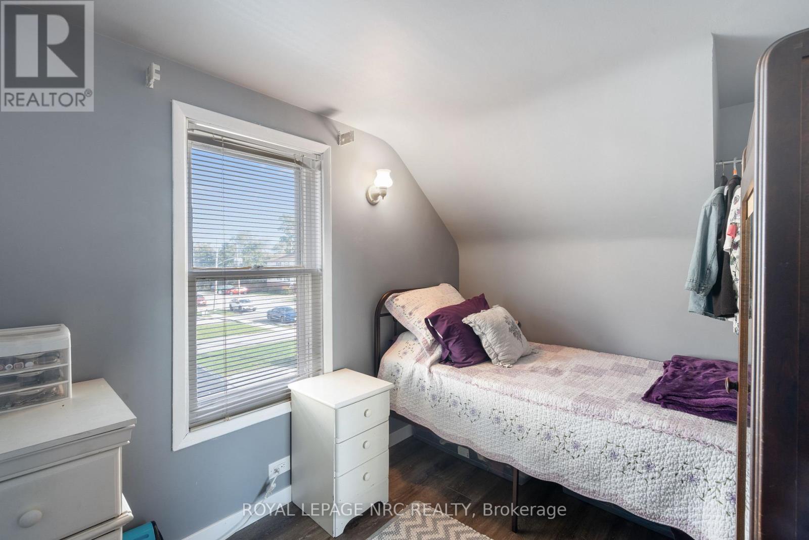 11 Cleveland Street, Thorold, Ontario  L2V 3K3 - Photo 18 - X12471381